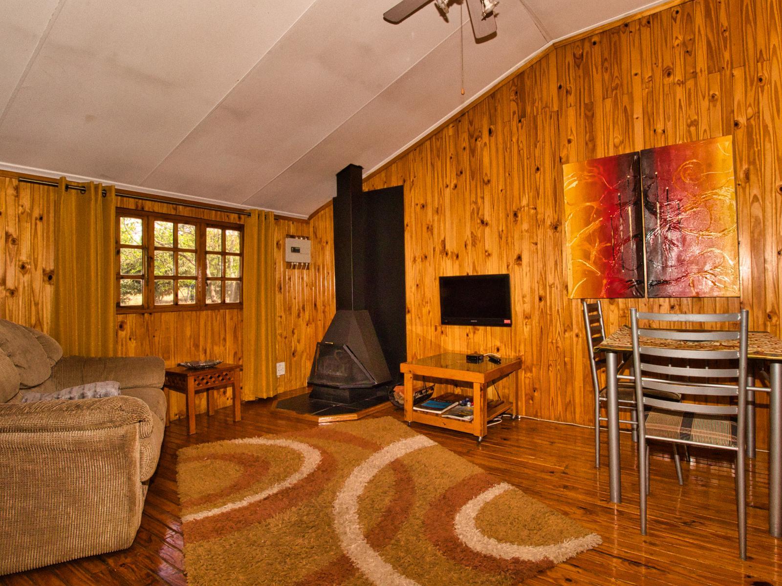 Roomtype 32: Living Room Nullarbor Cottages