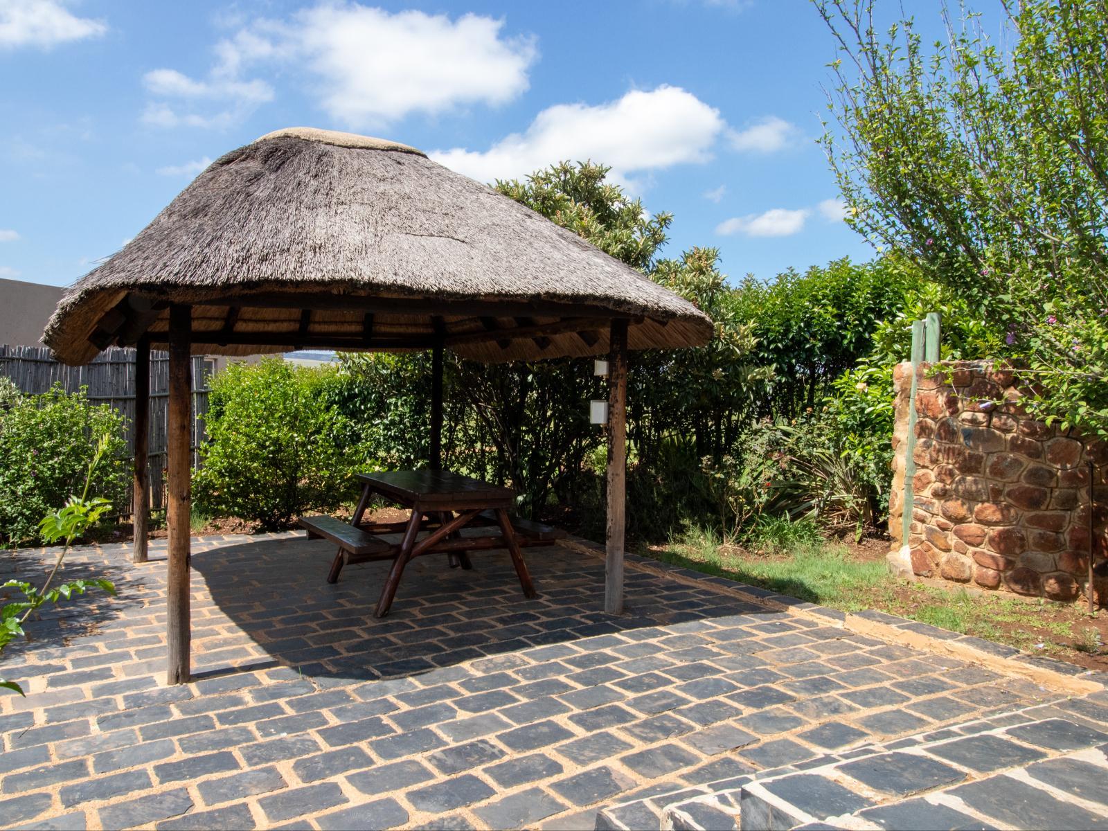 Roomtype 37: Patio Nullarbor Cottages