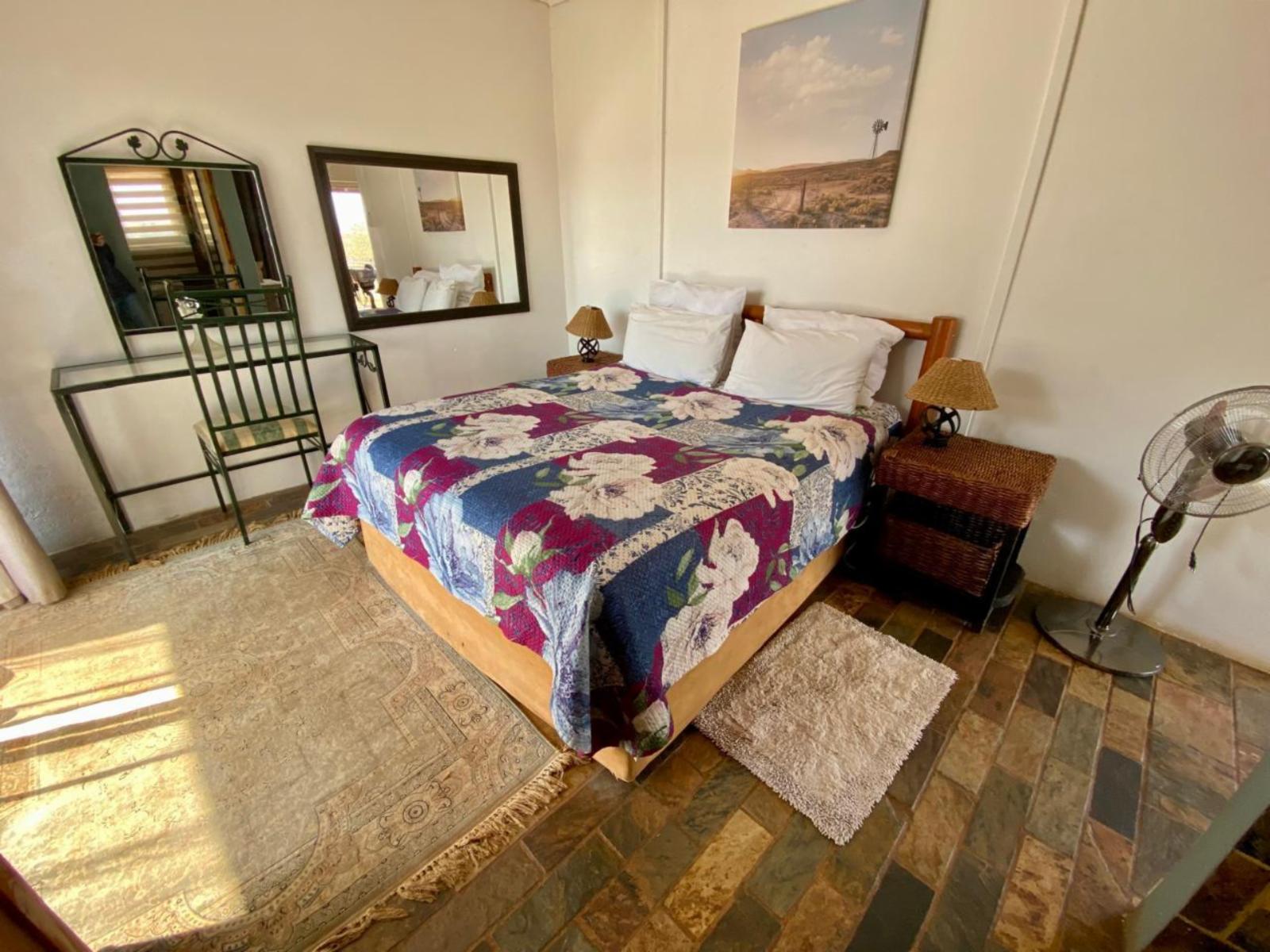 Roomtype 38: Photo of the whole room Nullarbor Cottages