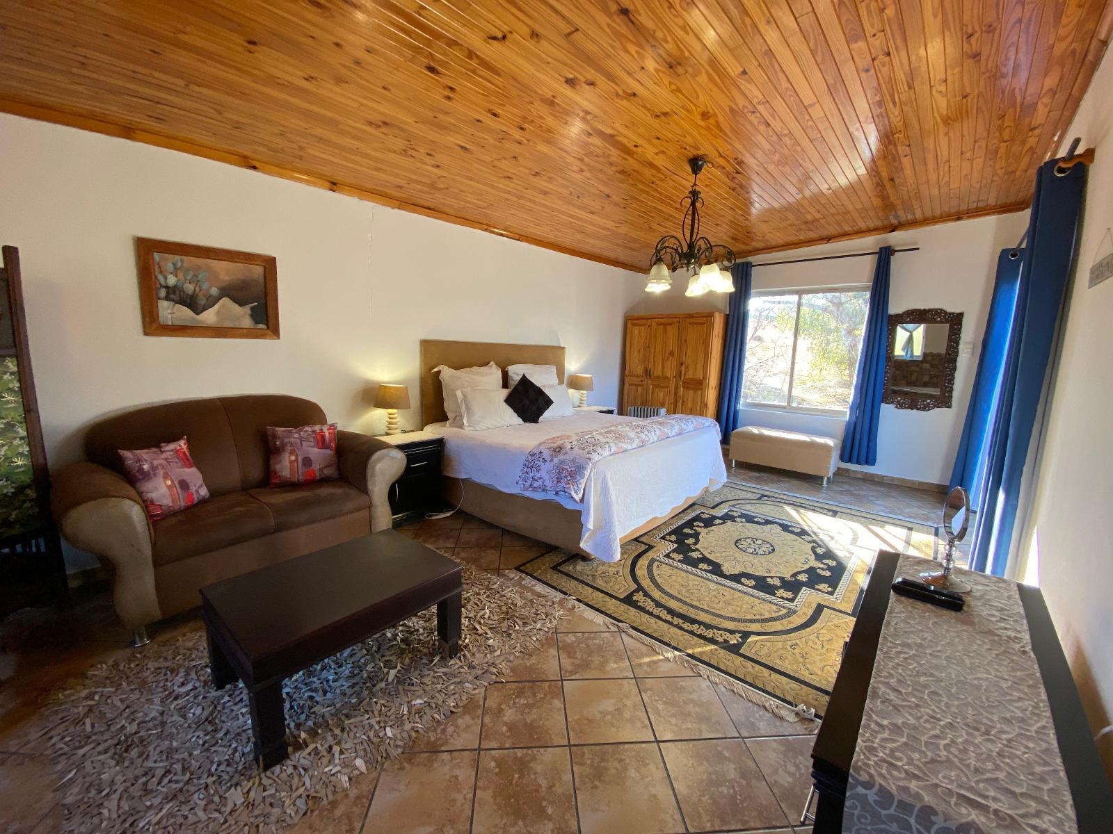 Roomtype 28: Photo of the whole room Nullarbor Cottages