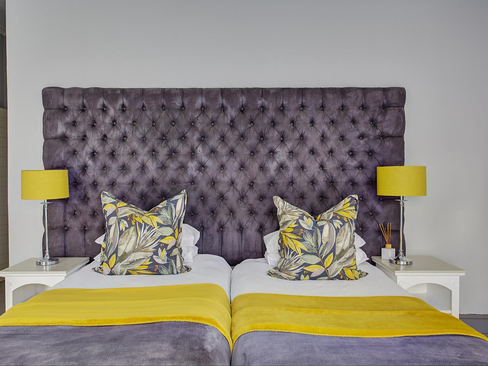 Roomtype 33: Bed Leeuwenzee Guest House