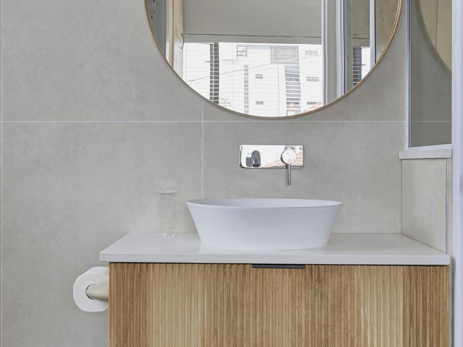 Roomtype 33: Bathroom Leeuwenzee Guest House