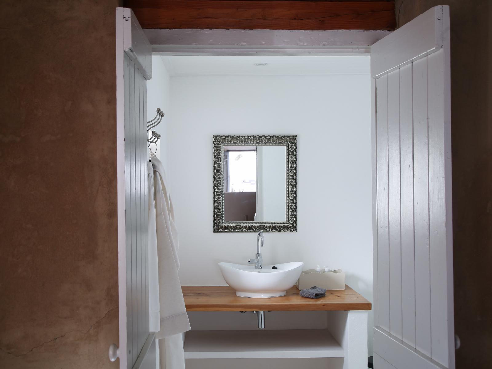 Roomtype 1: Bathroom Dennehof Karoo Guest House