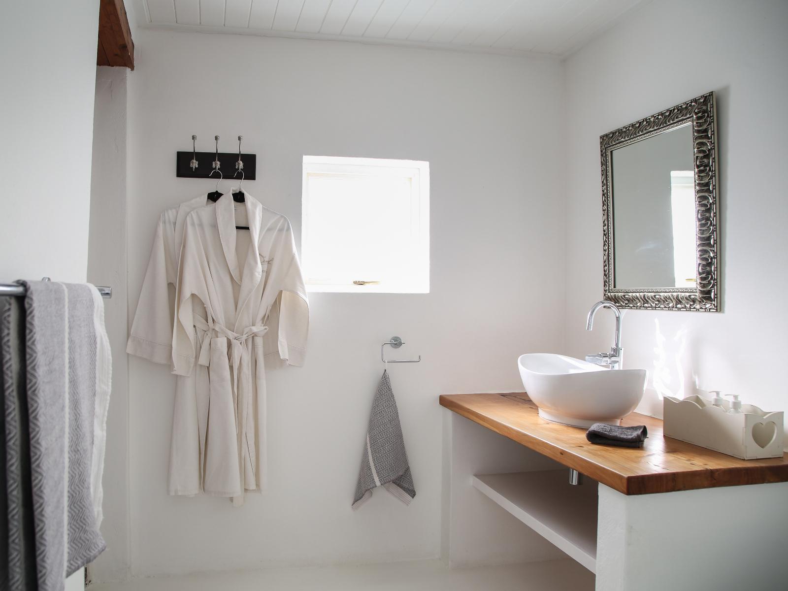 Roomtype 1: Bed Dennehof Karoo Guest House