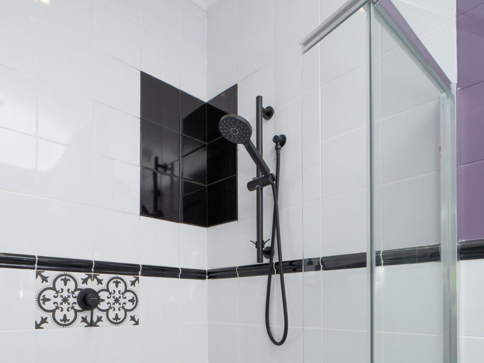 Roomtype 13: Shower The Dongola Guesthouse