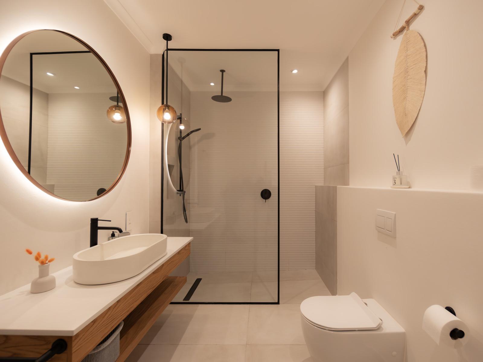 Roomtype 10: Bathroom The Dongola Guesthouse