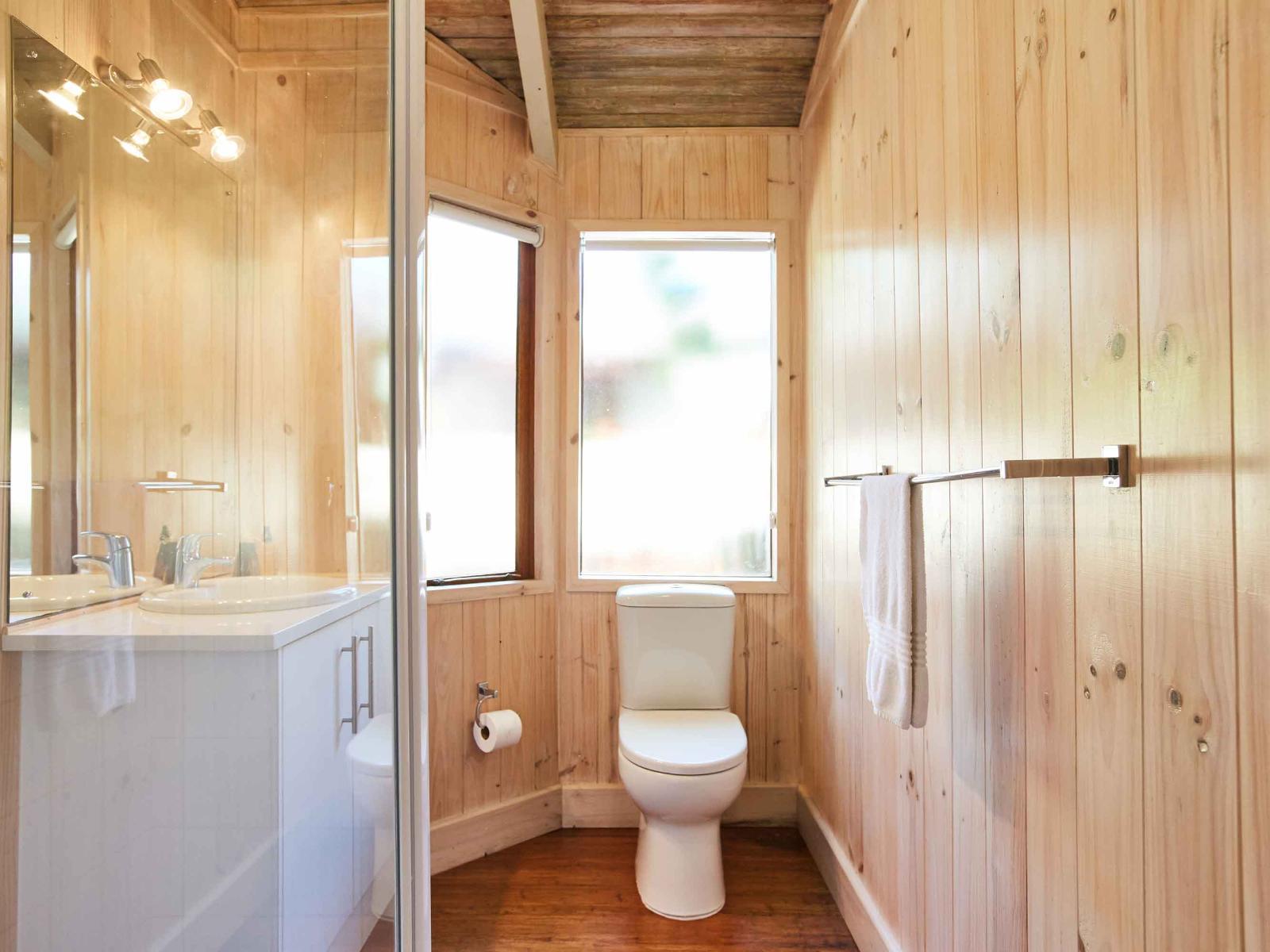 Under Milkwood Self Catering Chalets