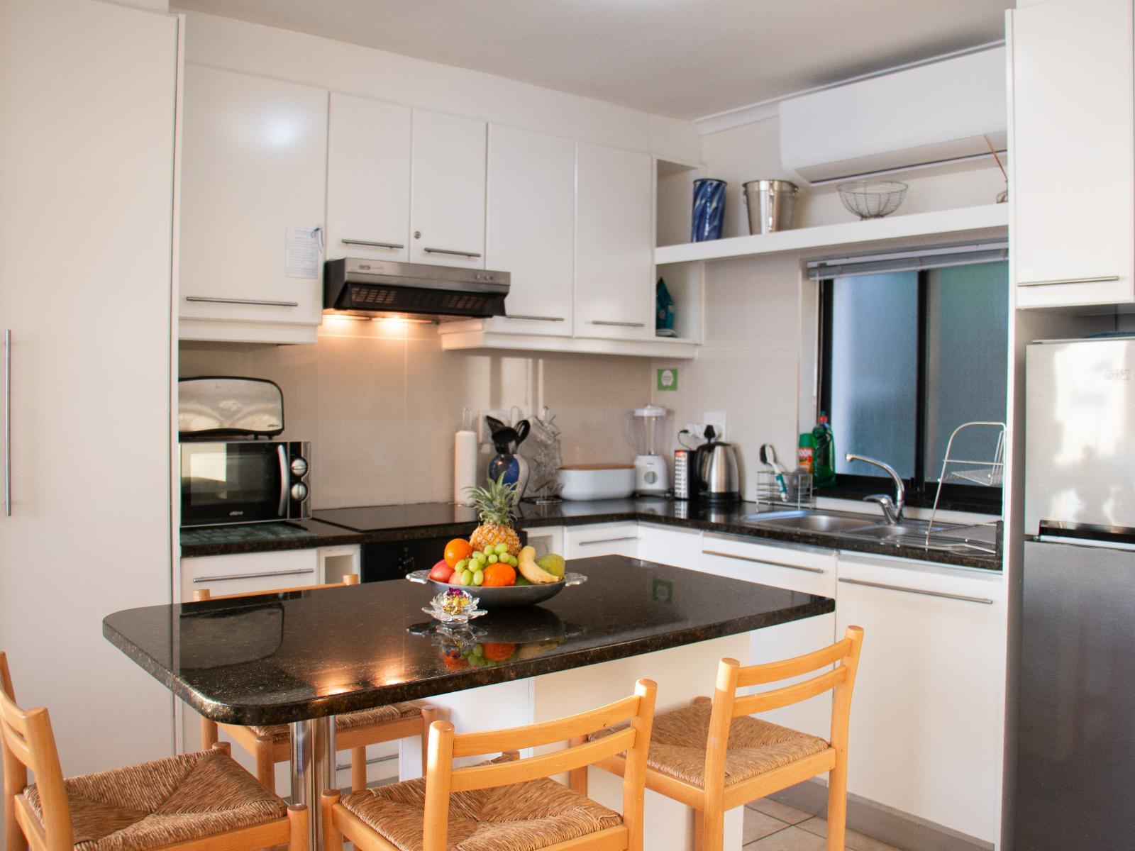 185 on BEACH - Boutique Suites and Apartments