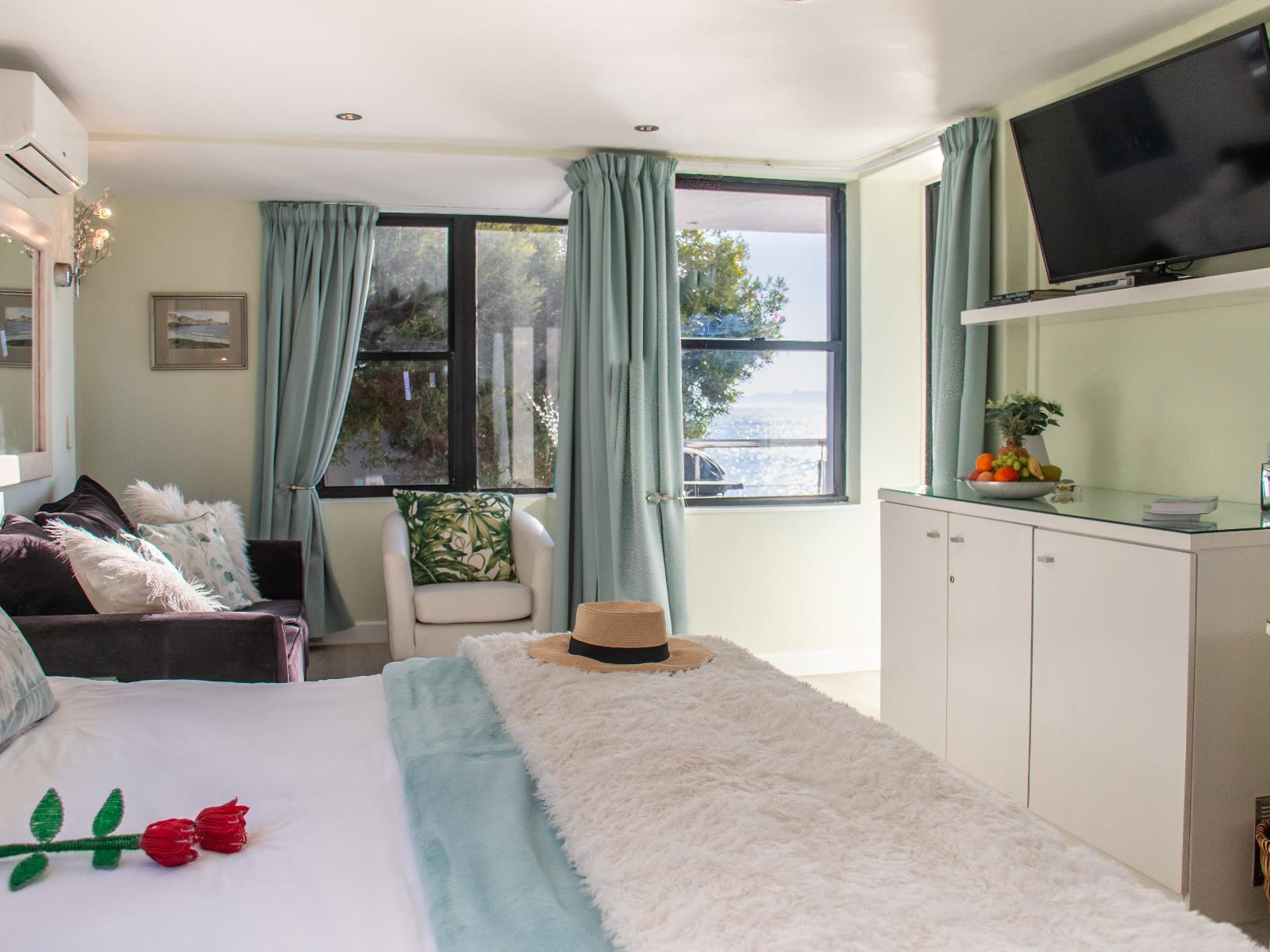 185 on BEACH - Boutique Suites and Apartments
