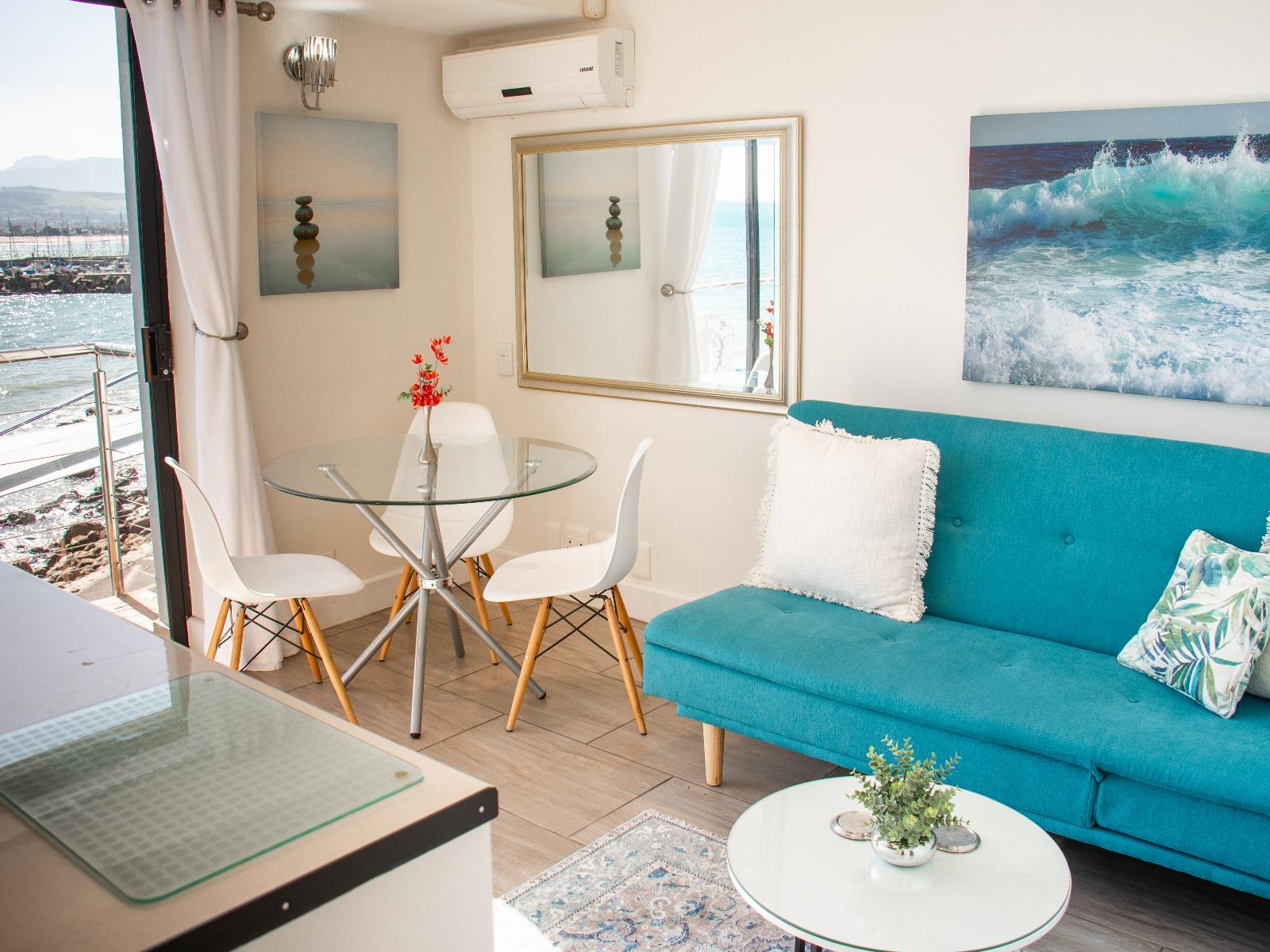 185 on BEACH - Boutique Suites and Apartments