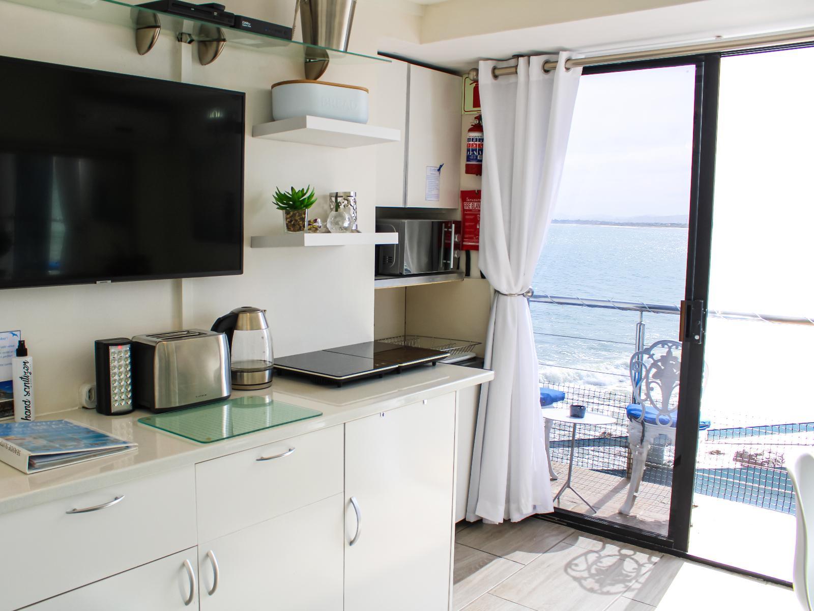185 on BEACH - Boutique Suites and Apartments