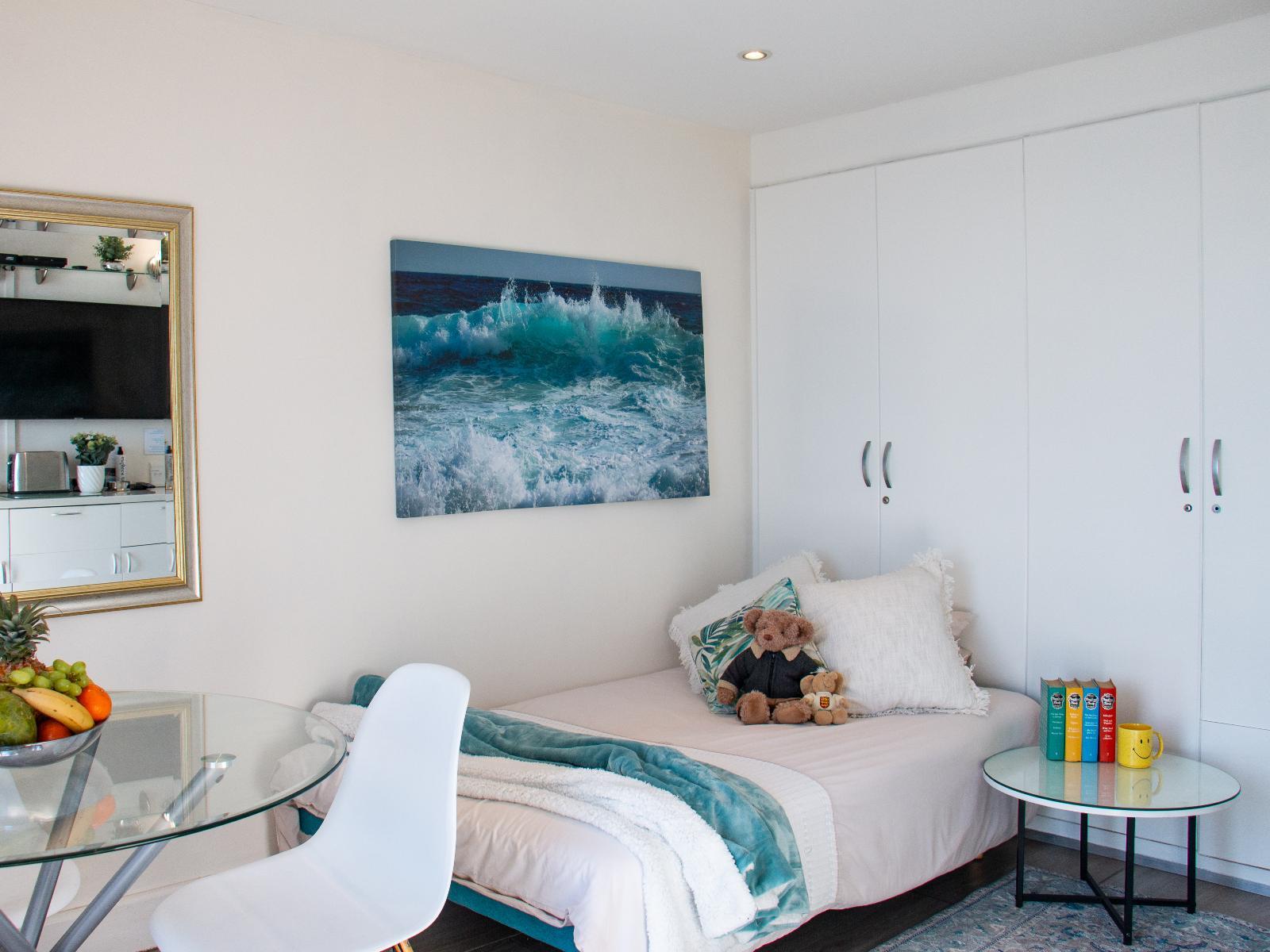 185 on BEACH - Boutique Suites and Apartments