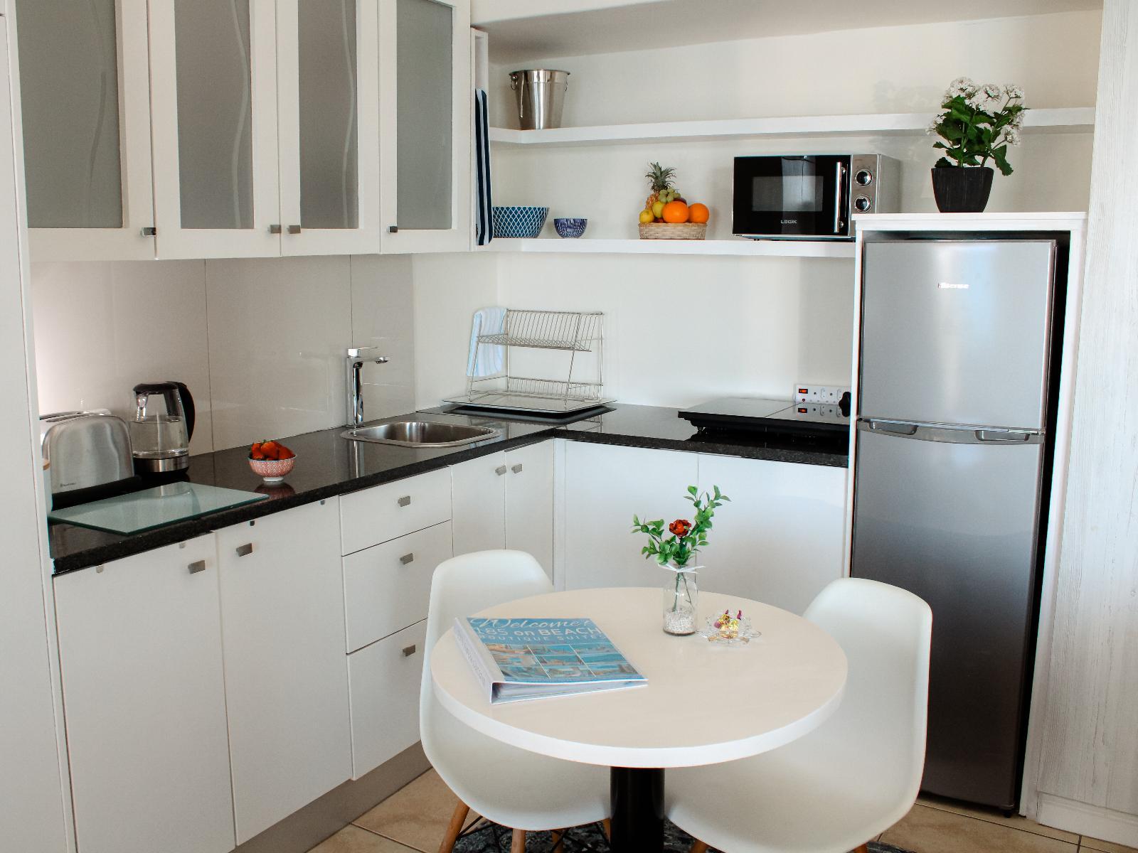 185 on BEACH - Boutique Suites and Apartments