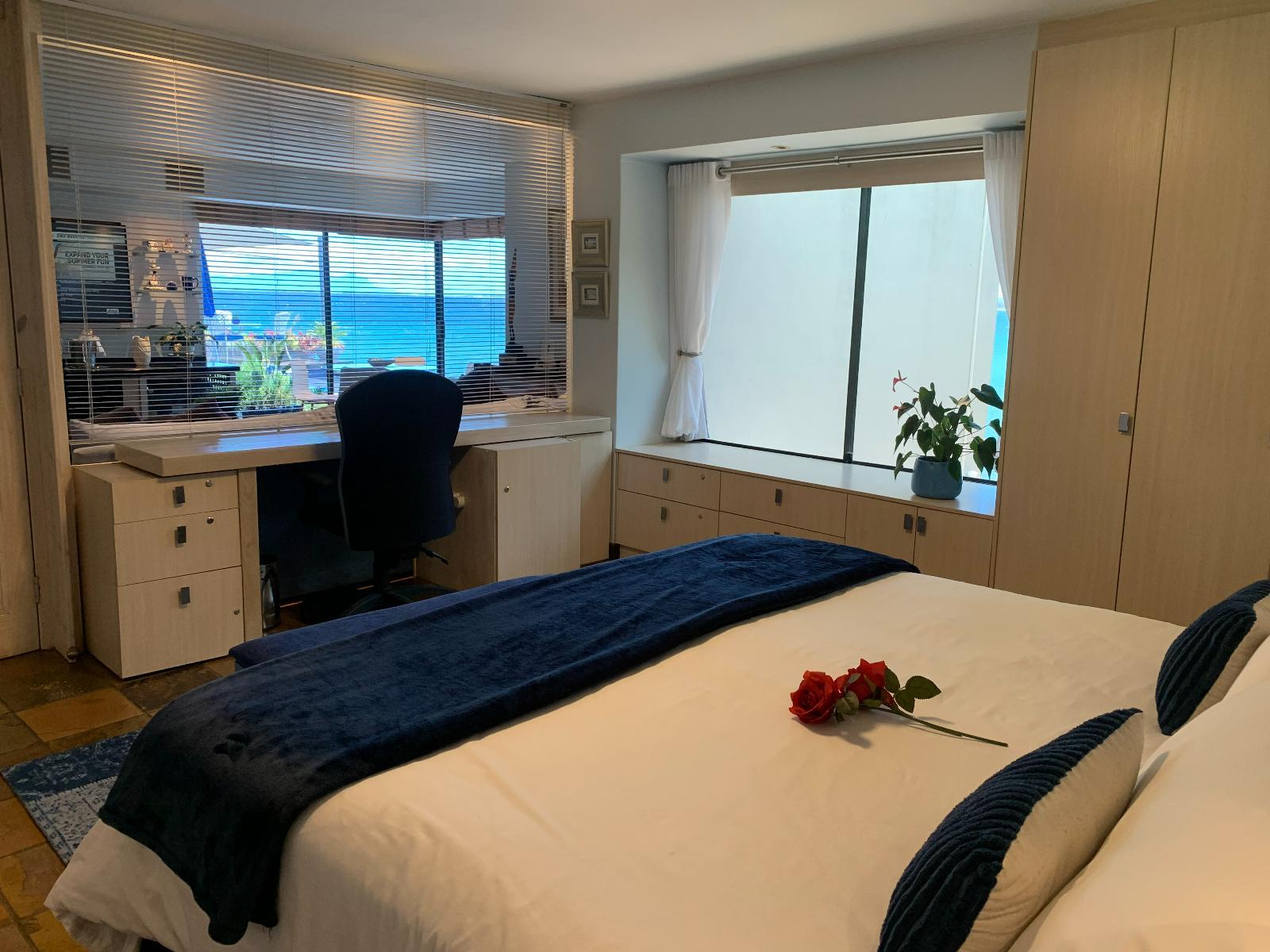 185 on BEACH - Boutique Suites and Apartments