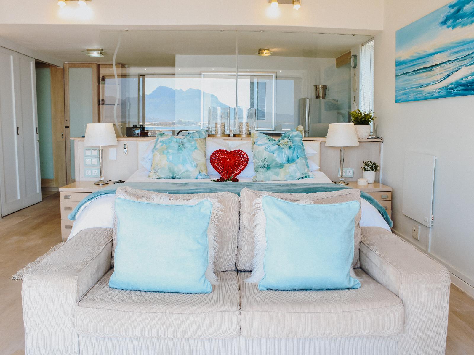 185 on BEACH - Boutique Suites and Apartments