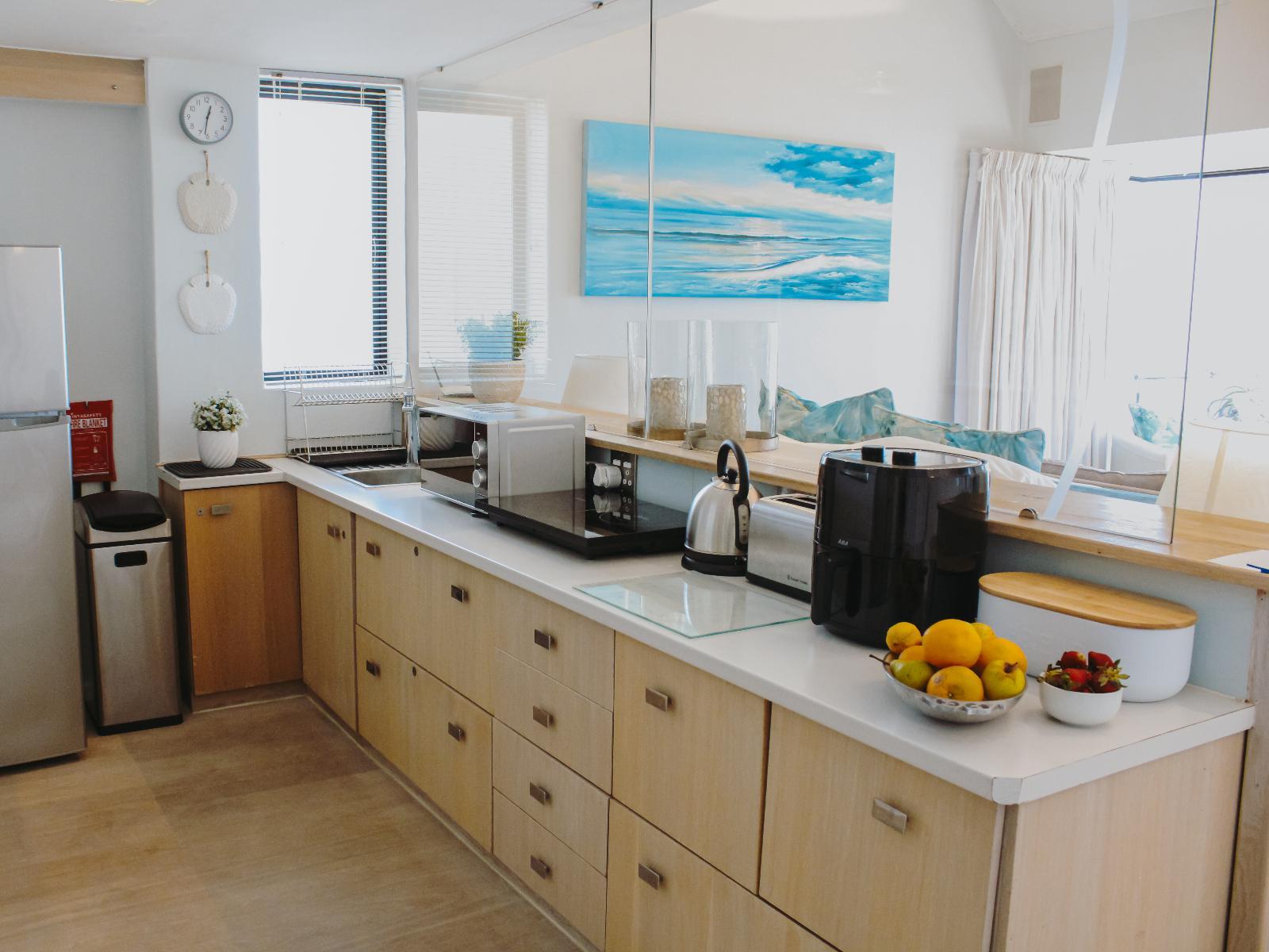 185 on BEACH - Boutique Suites and Apartments
