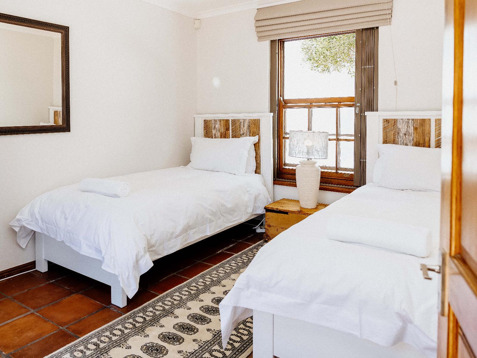 Roomtype 221: View (from property/room) Paternoster Rentals