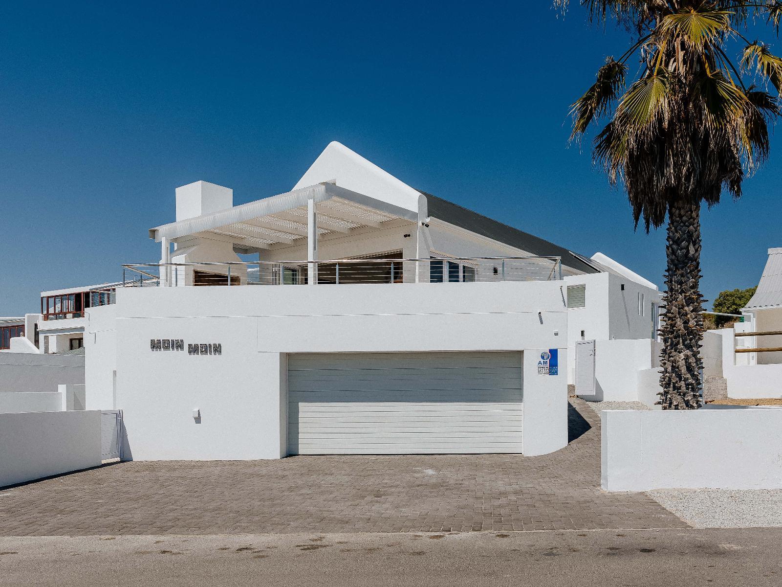Roomtype 229: Facade or entrance Paternoster Rentals