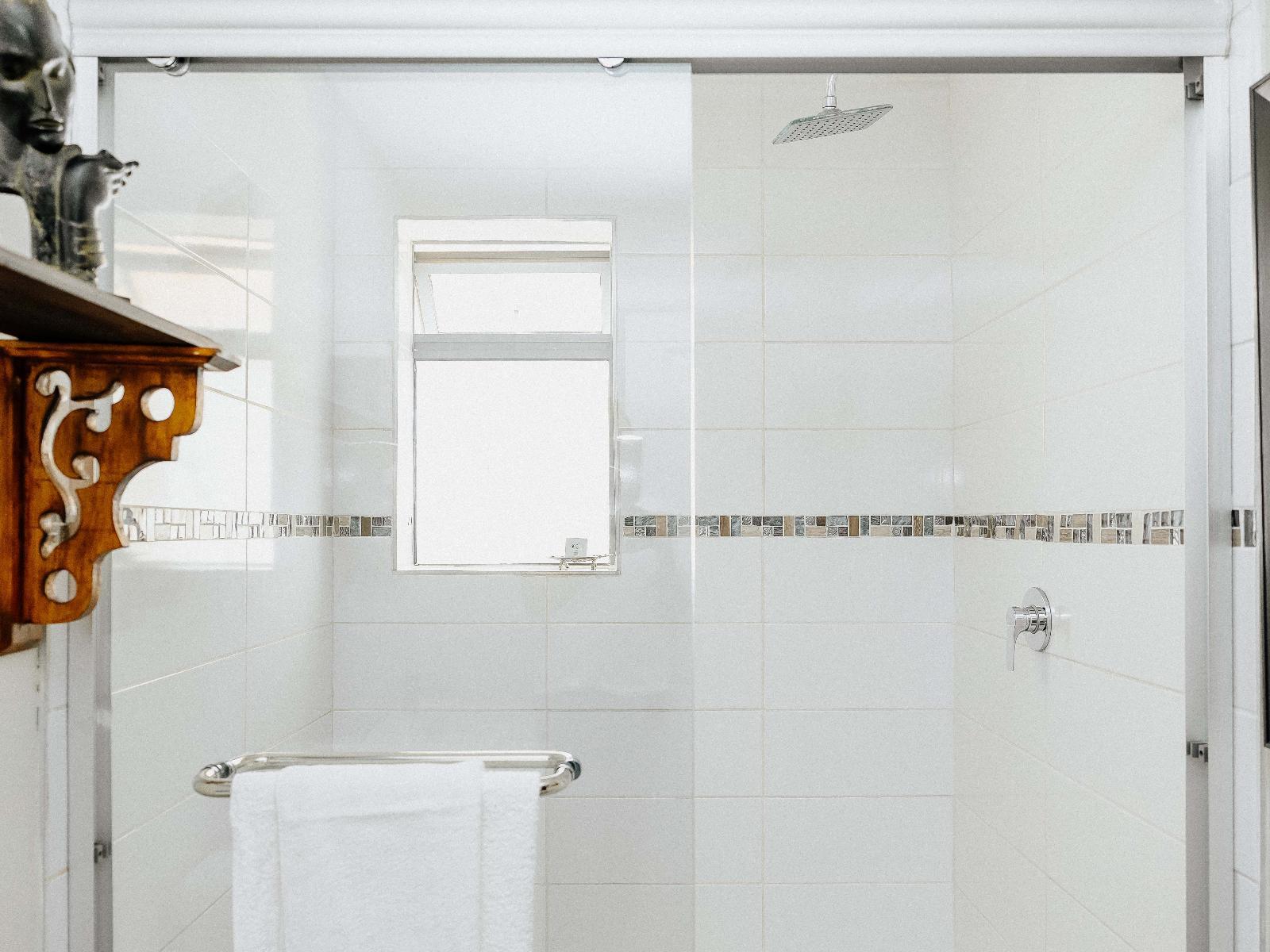 Roomtype 228: Shower Paternoster Rentals
