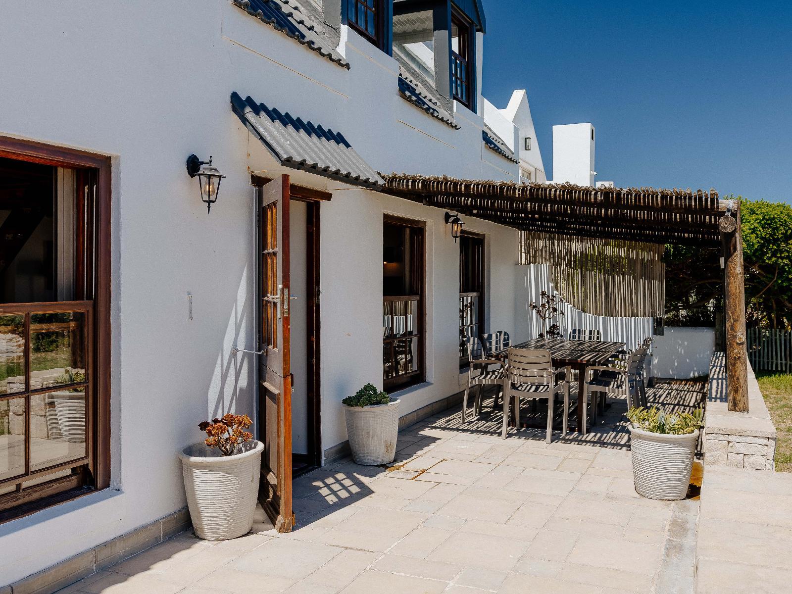 Roomtype 221: Patio Paternoster Rentals