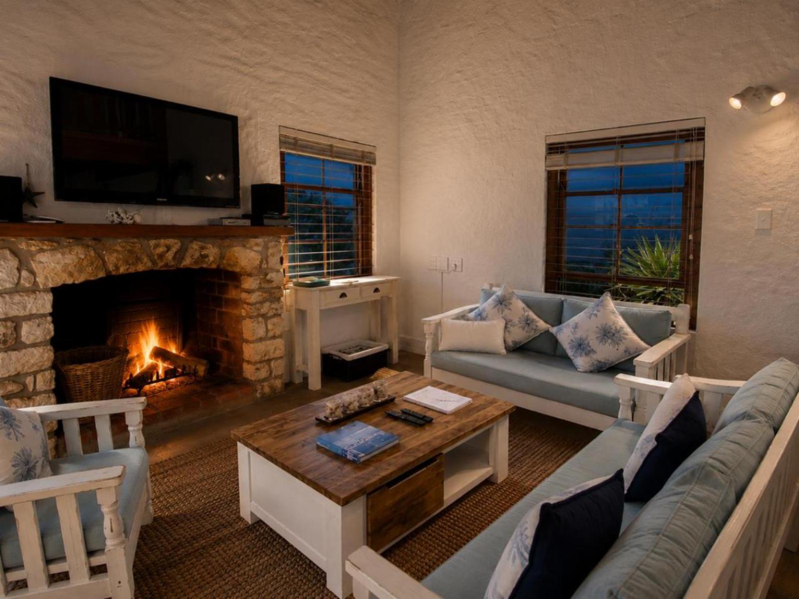Roomtype 231: Living Room Paternoster Rentals