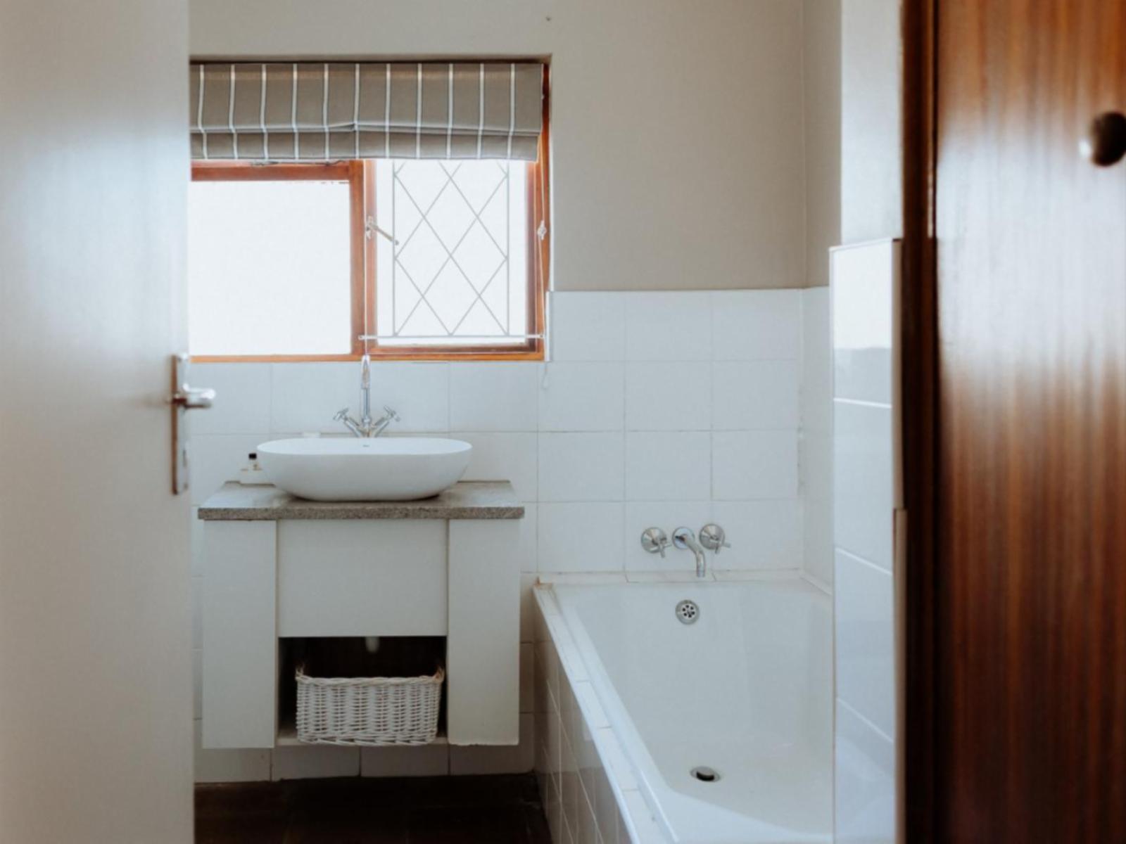 Roomtype 177: Bathroom Paternoster Rentals