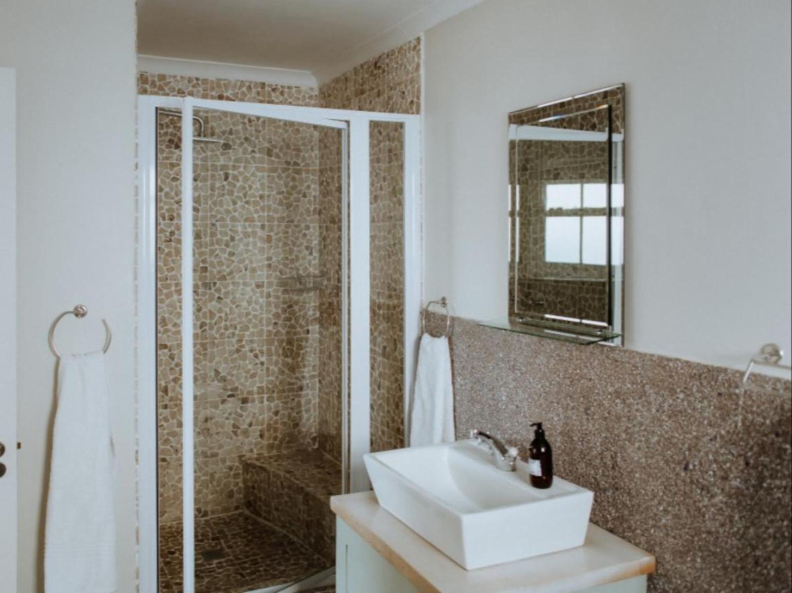 Roomtype 78: Shower Paternoster Rentals