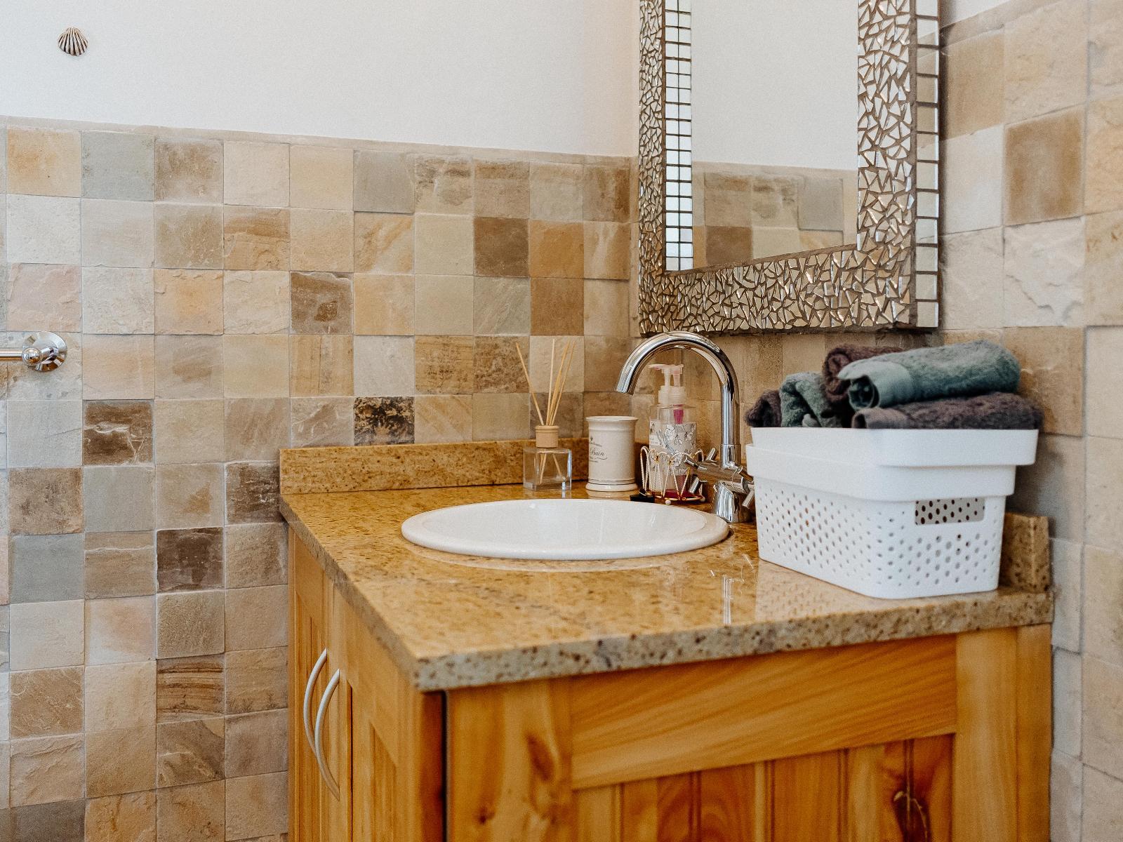 Roomtype 207: Bathroom Paternoster Rentals