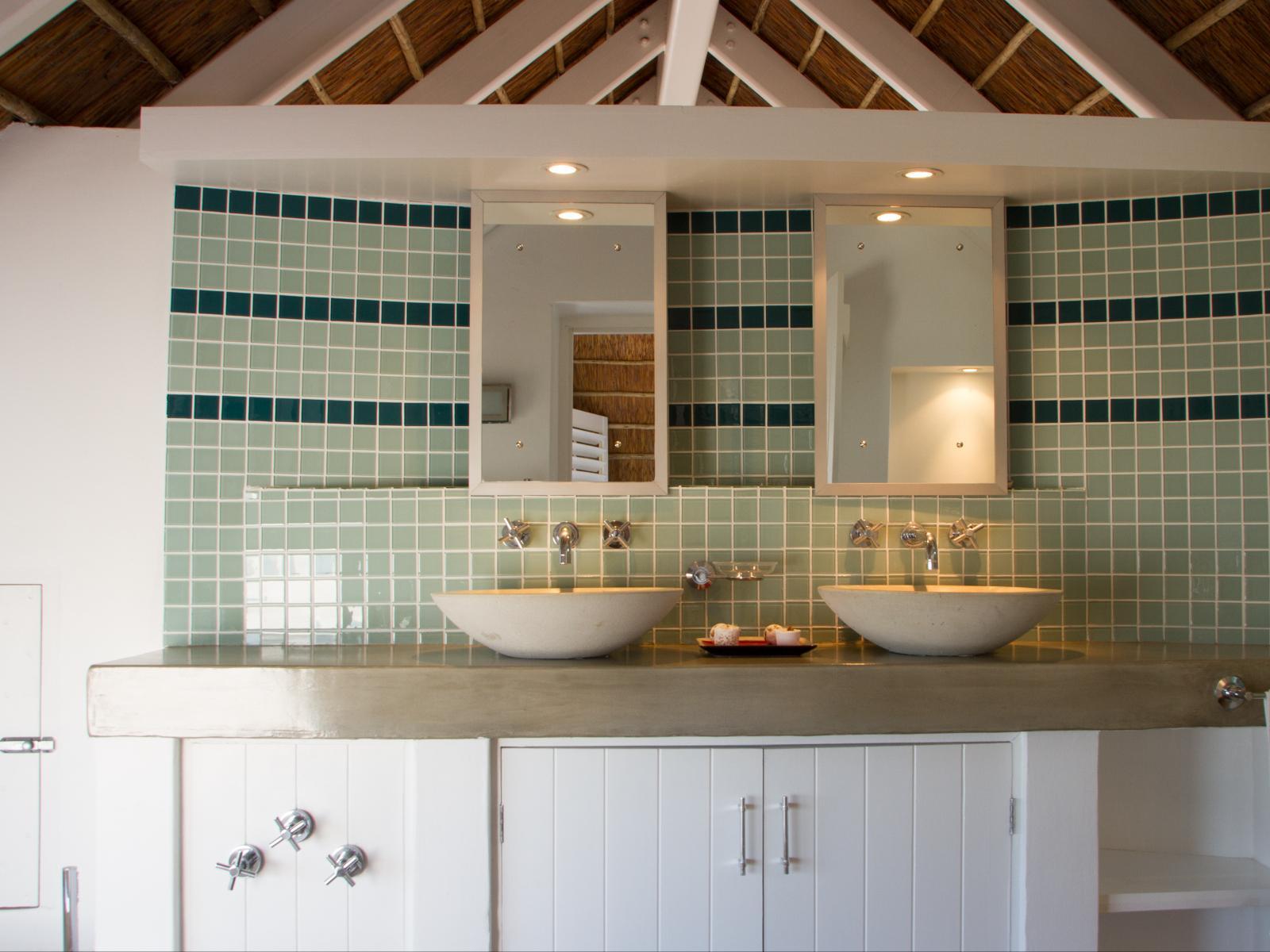 Roomtype 212: Bathroom Paternoster Rentals