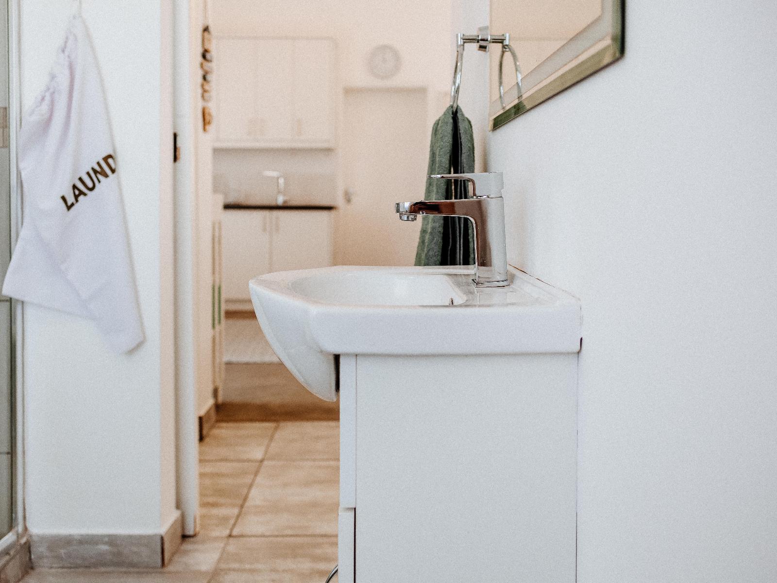Roomtype 213: Bathroom Paternoster Rentals