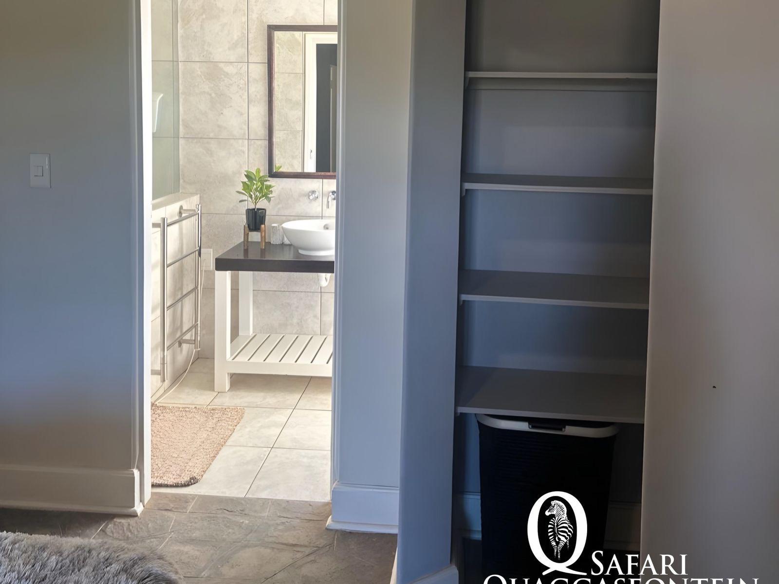 Roomtype 2: Photo of the whole room Quaggasfontein Private Reserve - Karoo