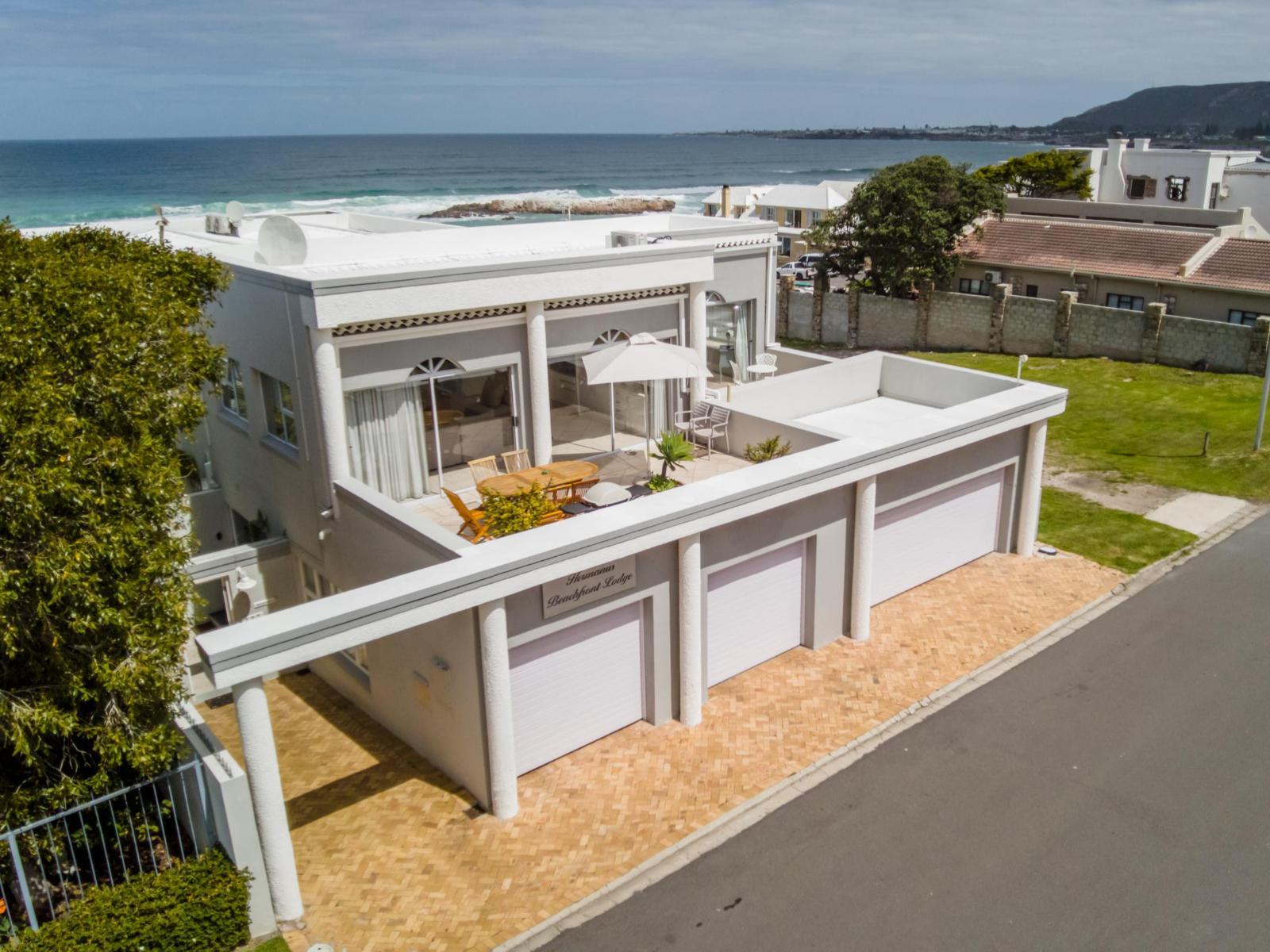 Hermanus Beachfront Lodge