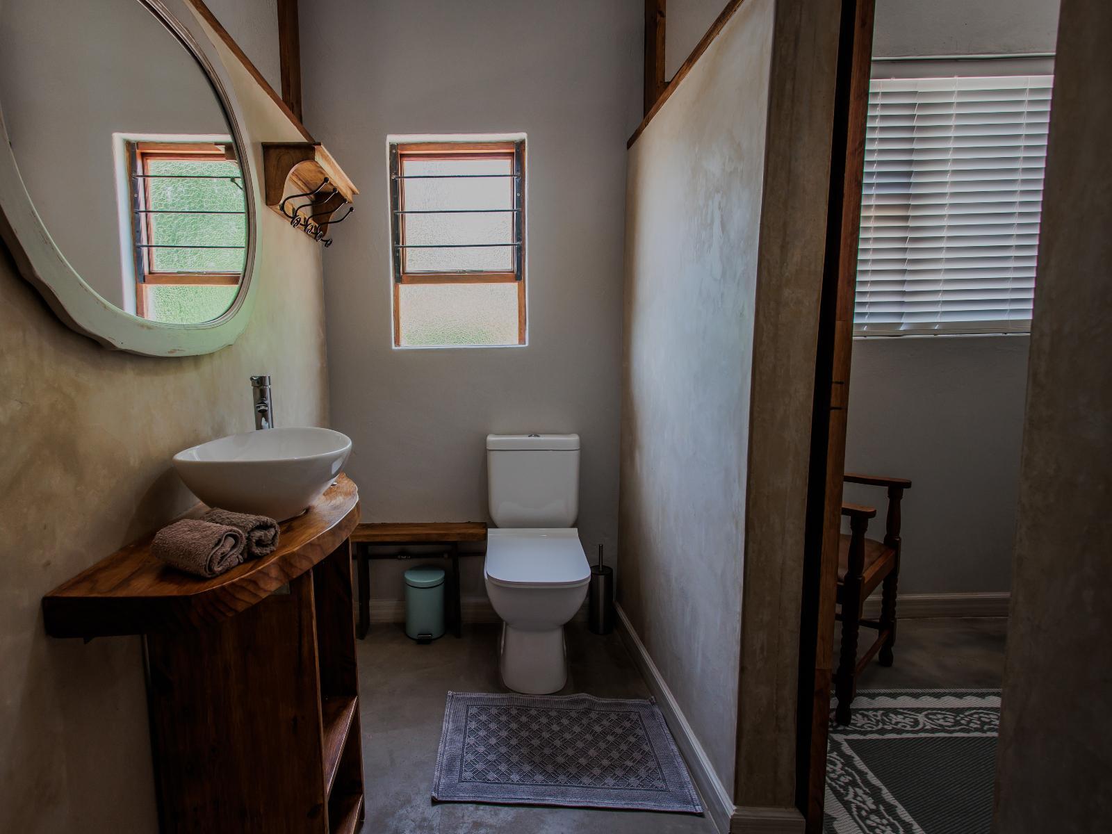 Roomtype 6: Toilet A Hilltop Country Retreat
