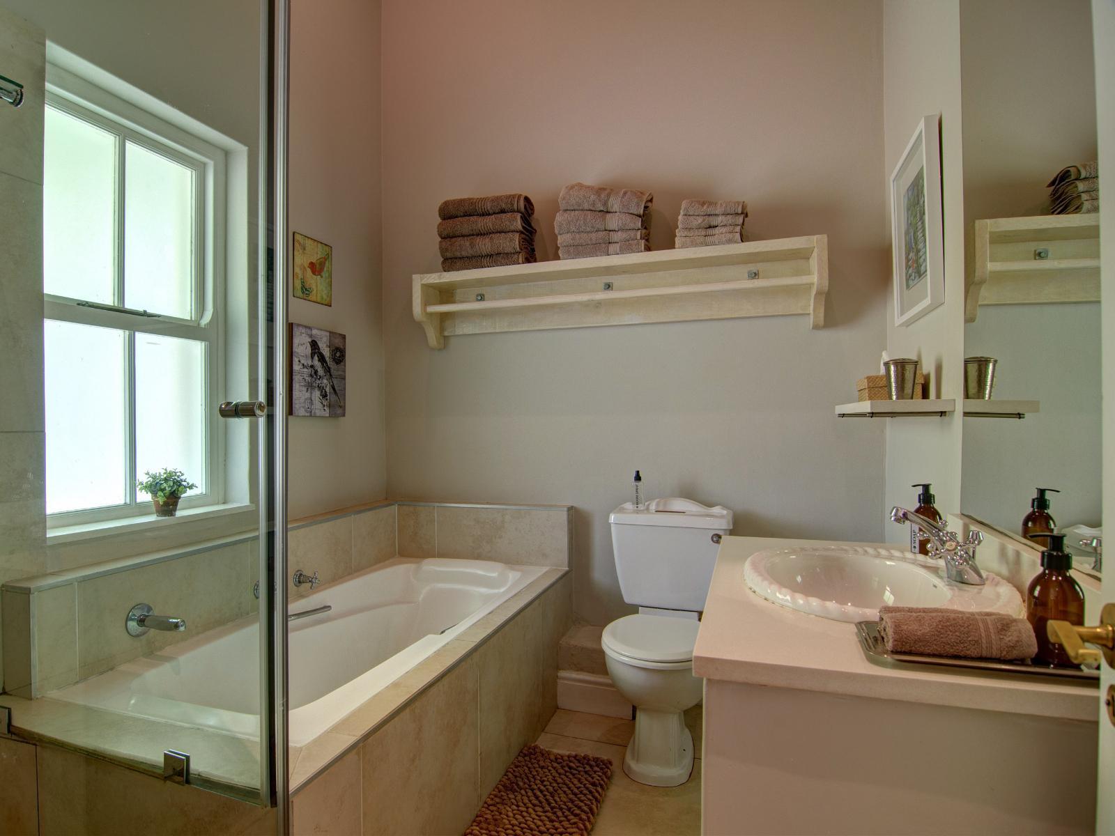 Roomtype 8: Bathroom Blue Gum Country Estate
