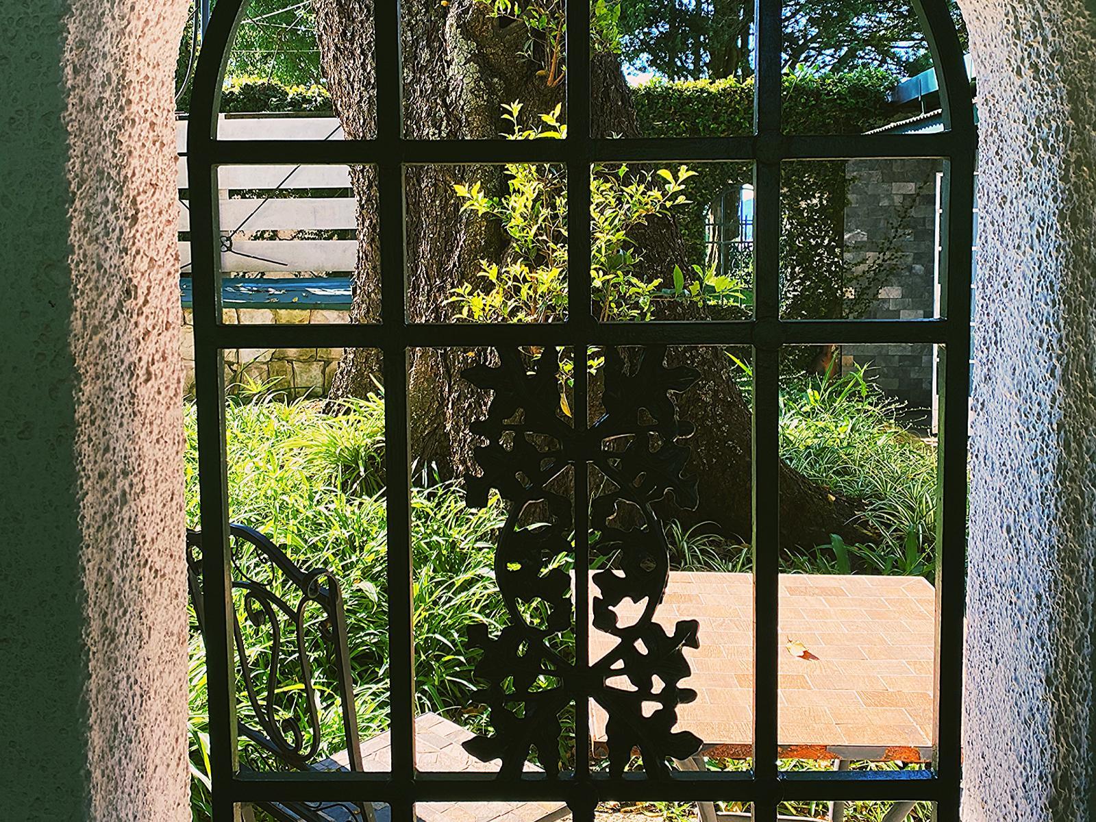 Sherwood's Country House