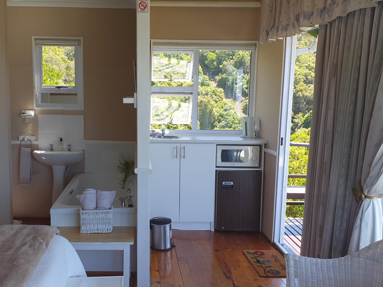 Roomtype 3: Bathroom The Tops Guest House