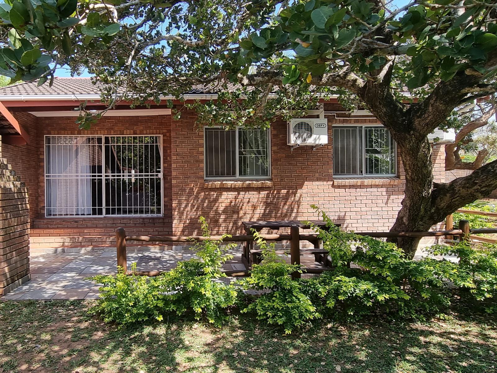Ndiza Lodge & Cabanas
