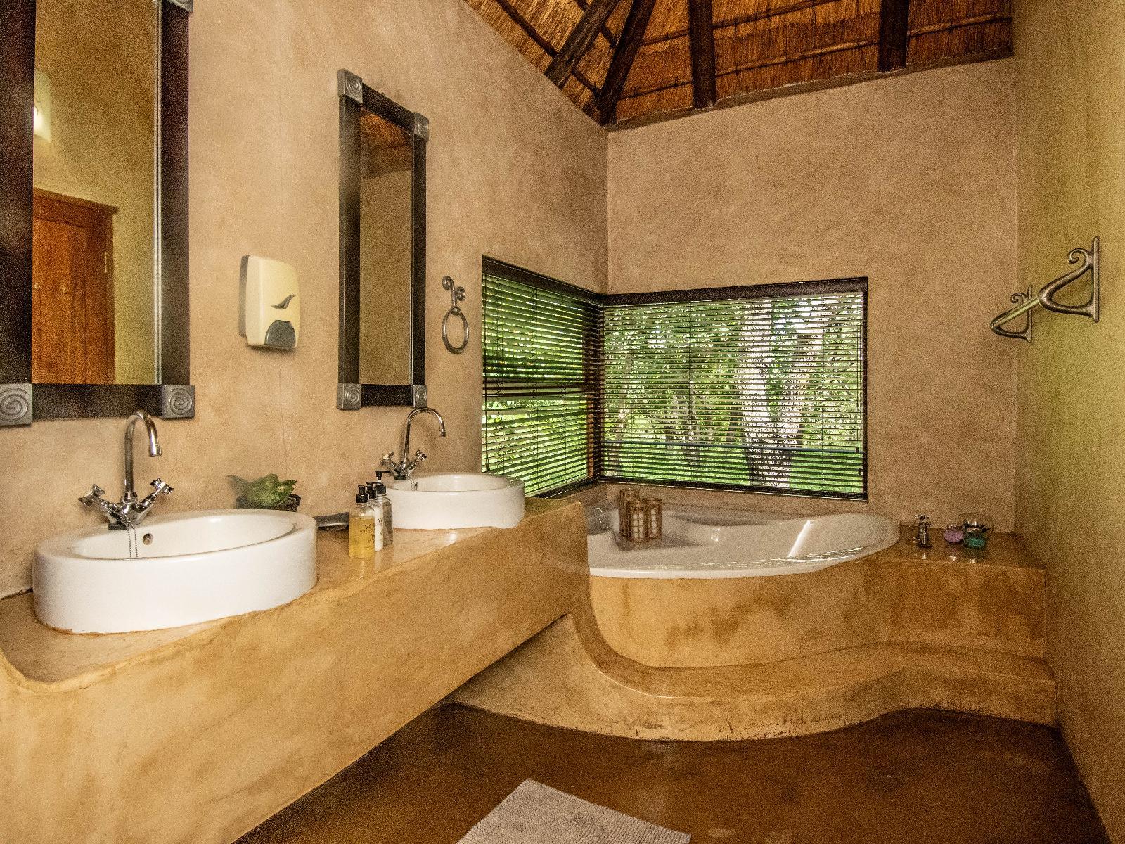 Thornhill Safari Lodge
