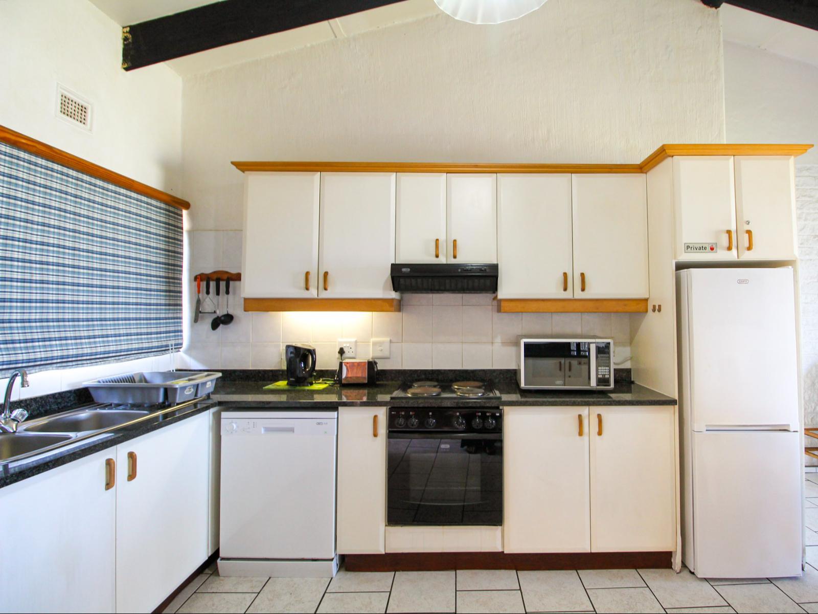 Roomtype 182: Breakfast area South Coast - Just Property