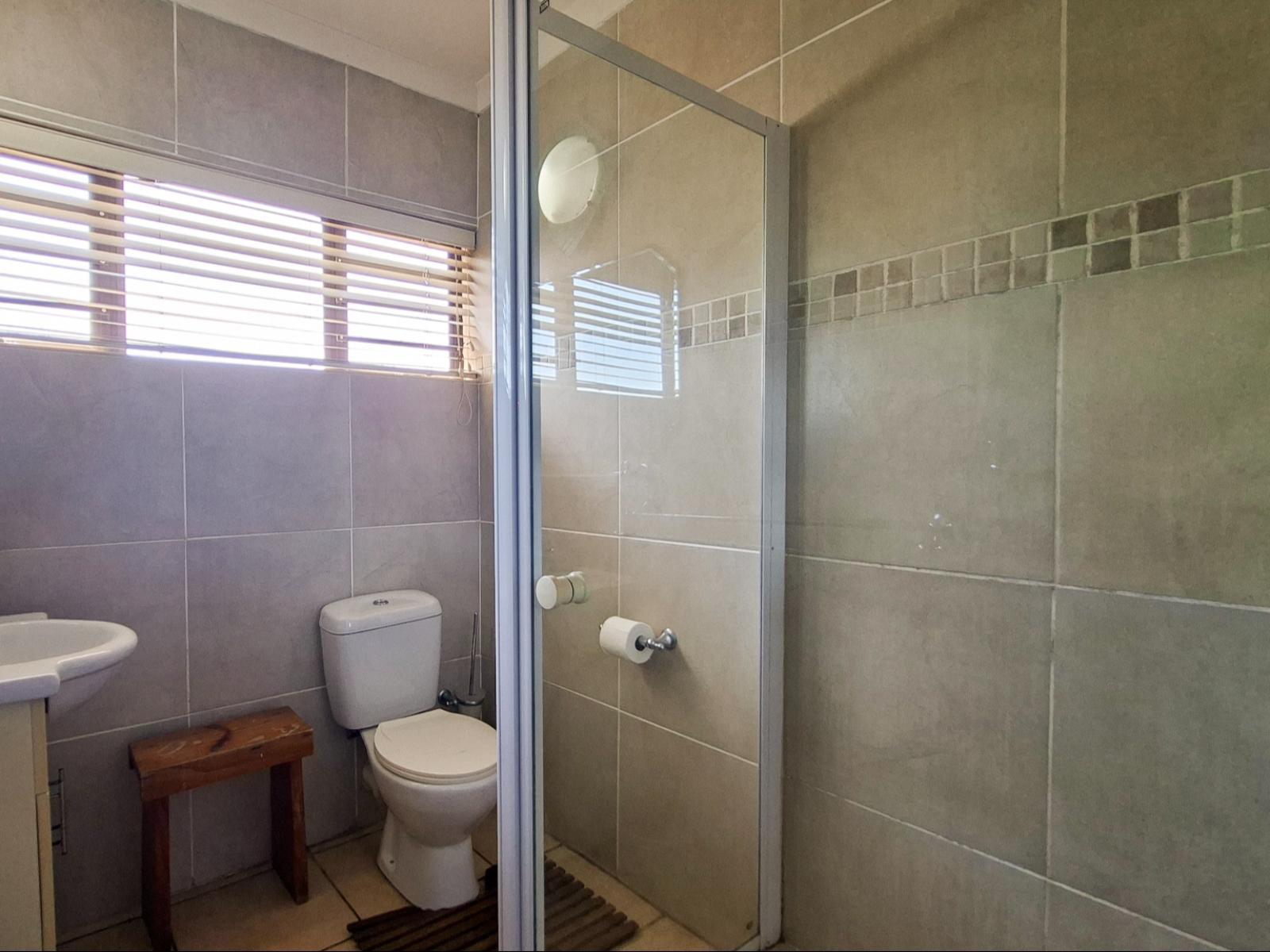 Roomtype 181: Shower South Coast - Just Property
