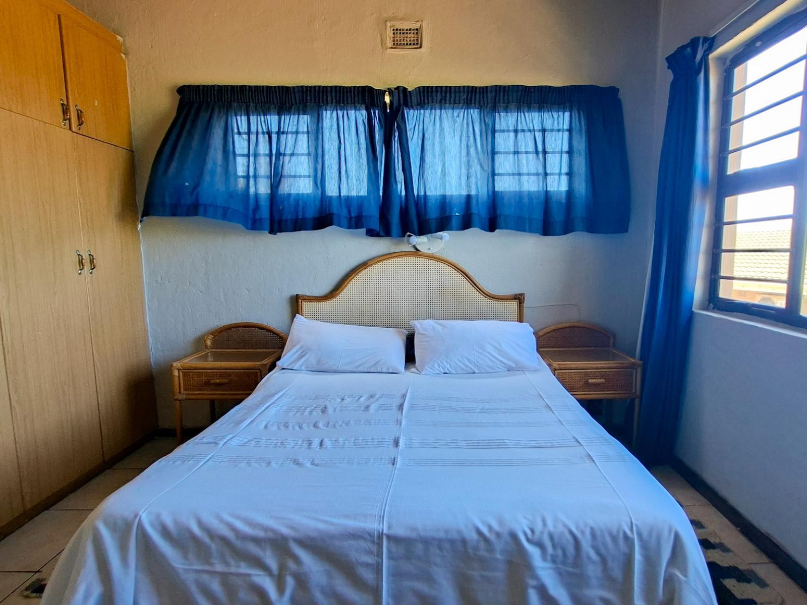 Roomtype 181: Photo of the whole room South Coast - Just Property