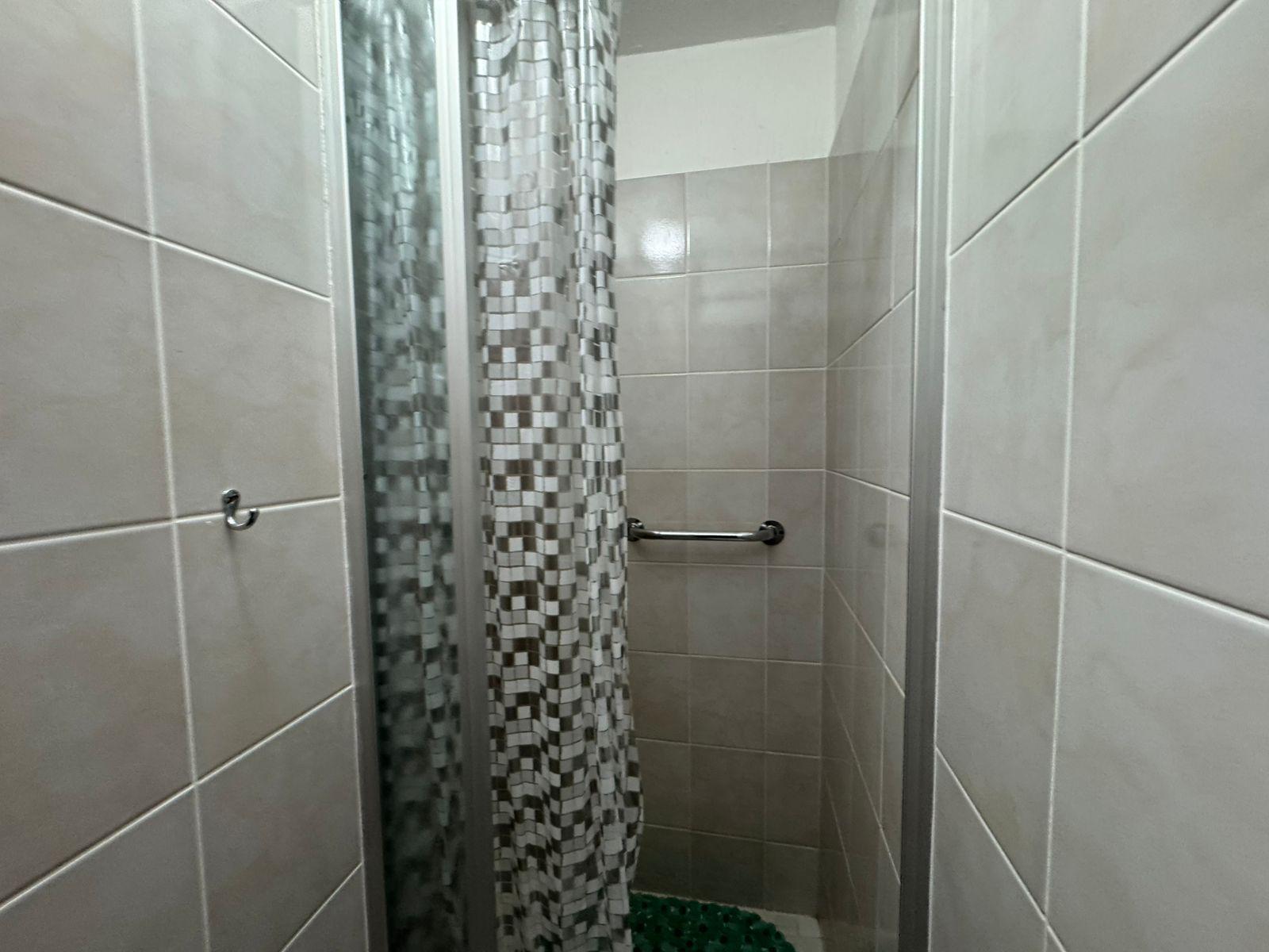 Roomtype 643: Shower South Coast - Just Property