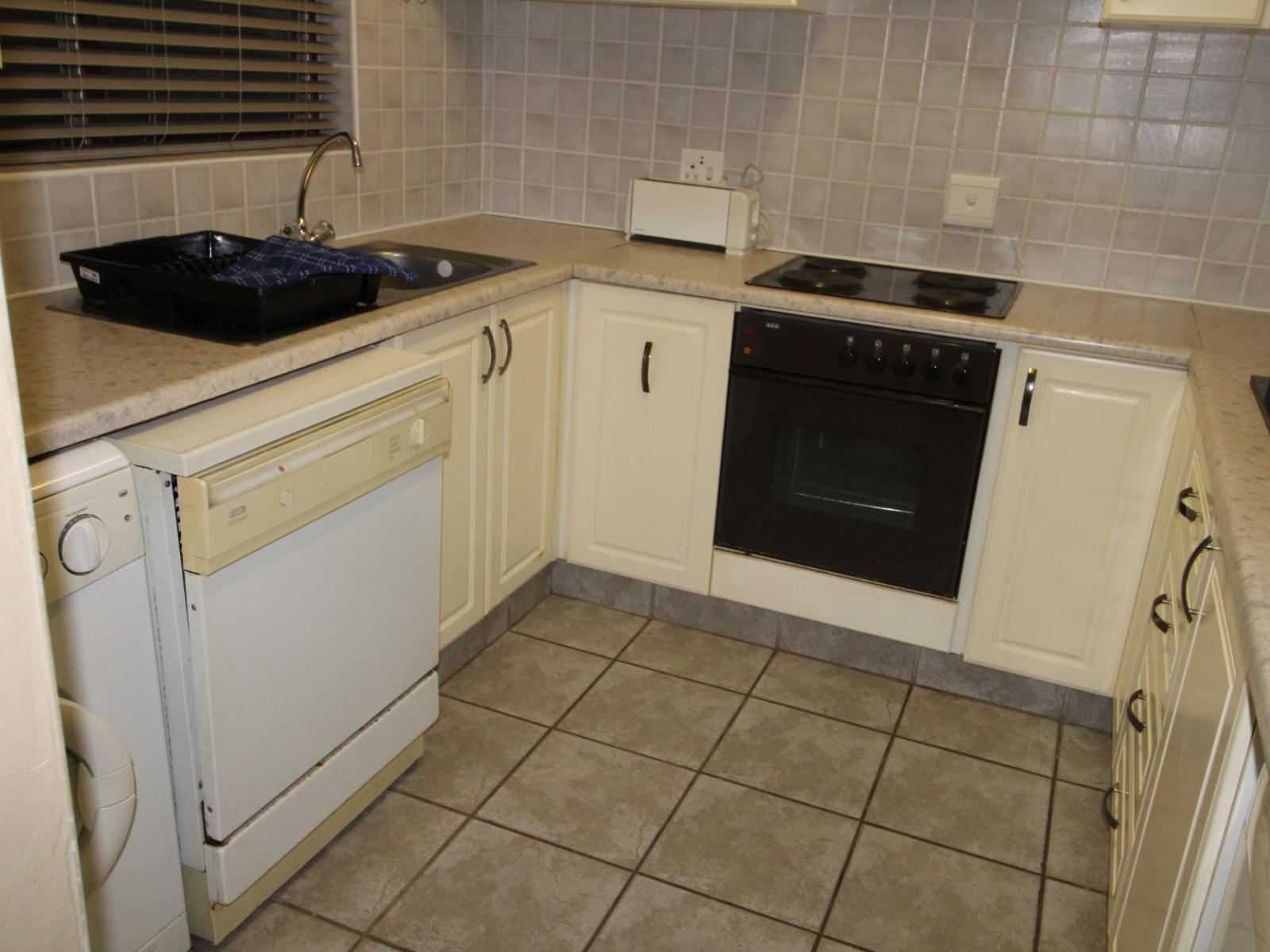 Roomtype 270: Breakfast area South Coast - Just Property