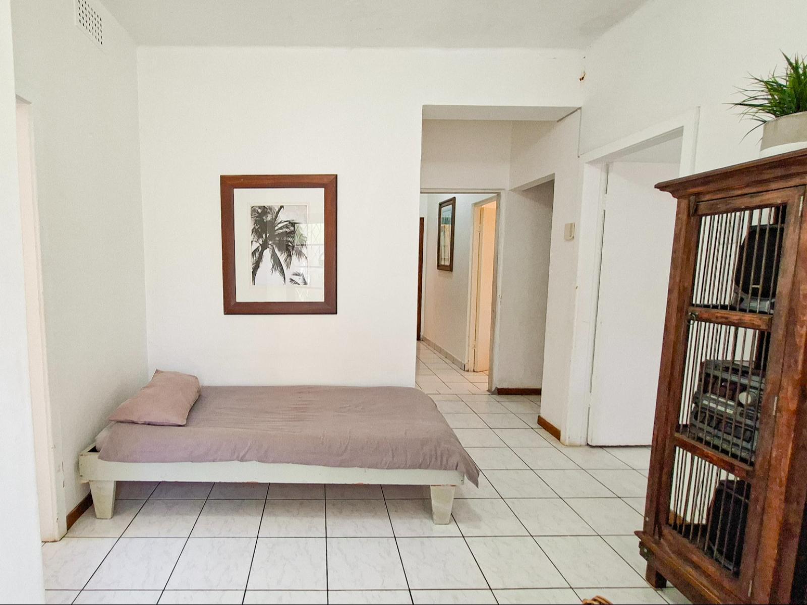 Roomtype 521: Photo of the whole room South Coast - Just Property