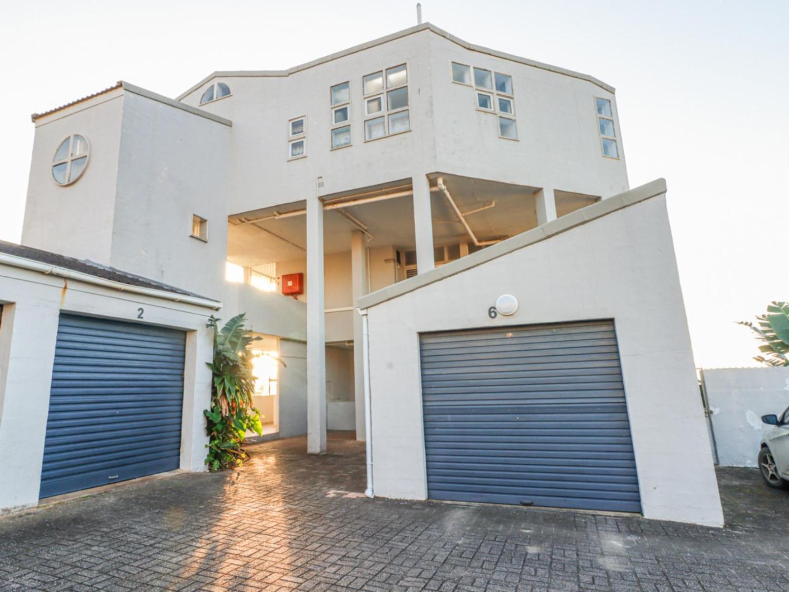 Roomtype 340: Neighbourhood South Coast - Just Property