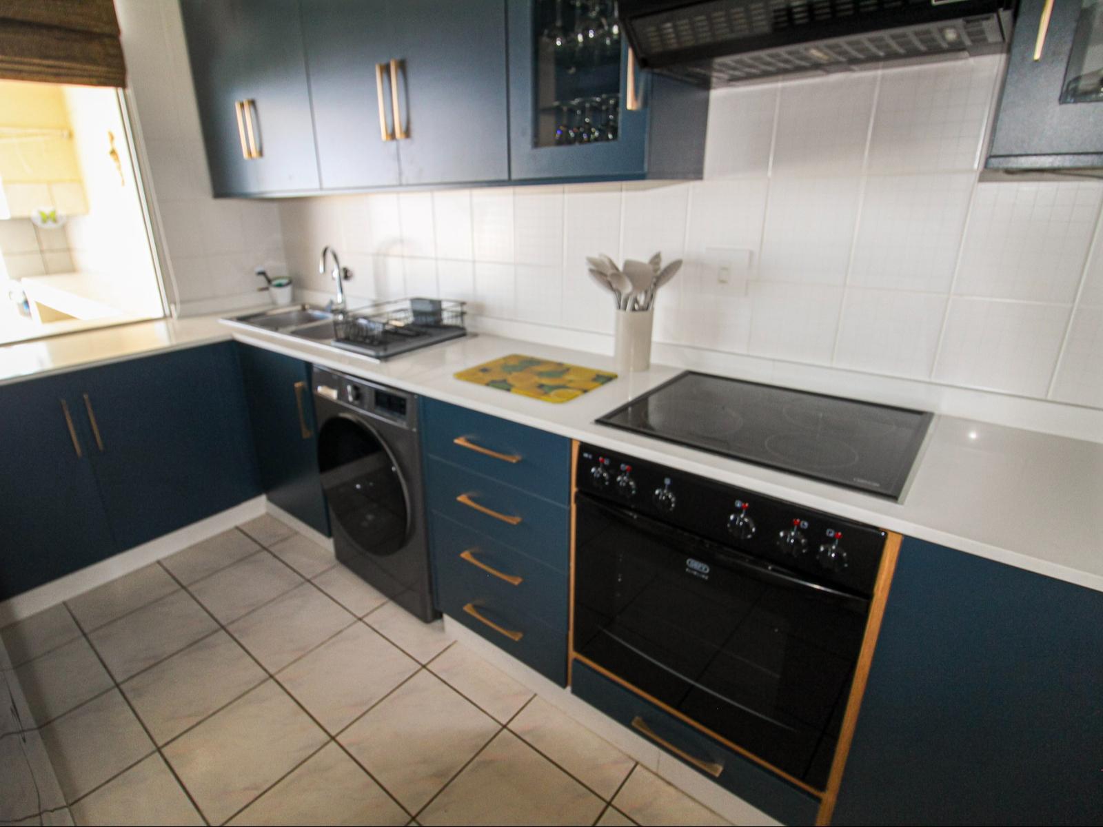 Roomtype 572: Breakfast area South Coast - Just Property