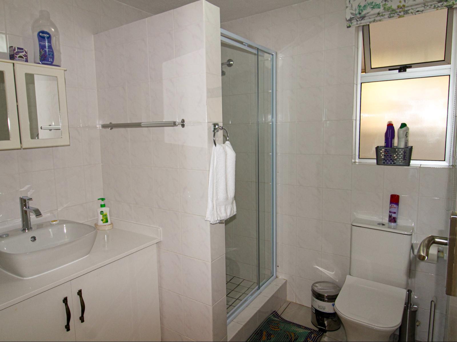 Roomtype 572: Bathroom South Coast - Just Property