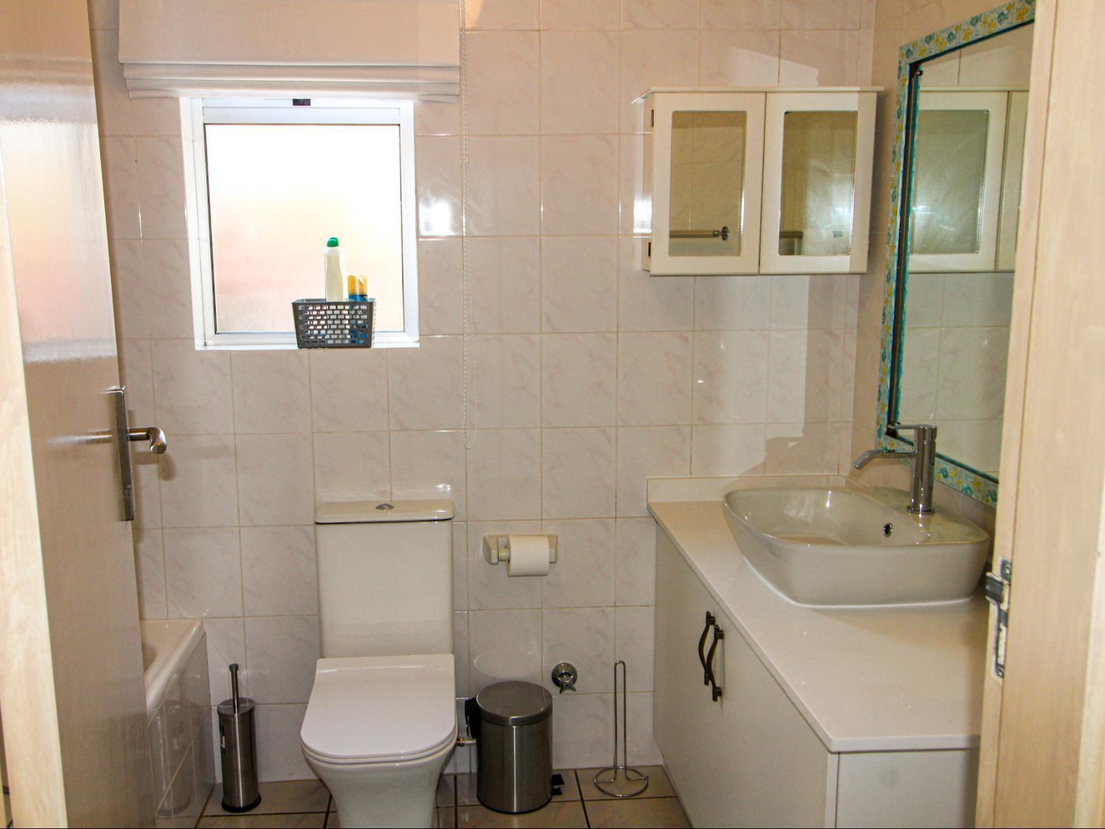 Roomtype 572: Bathroom South Coast - Just Property