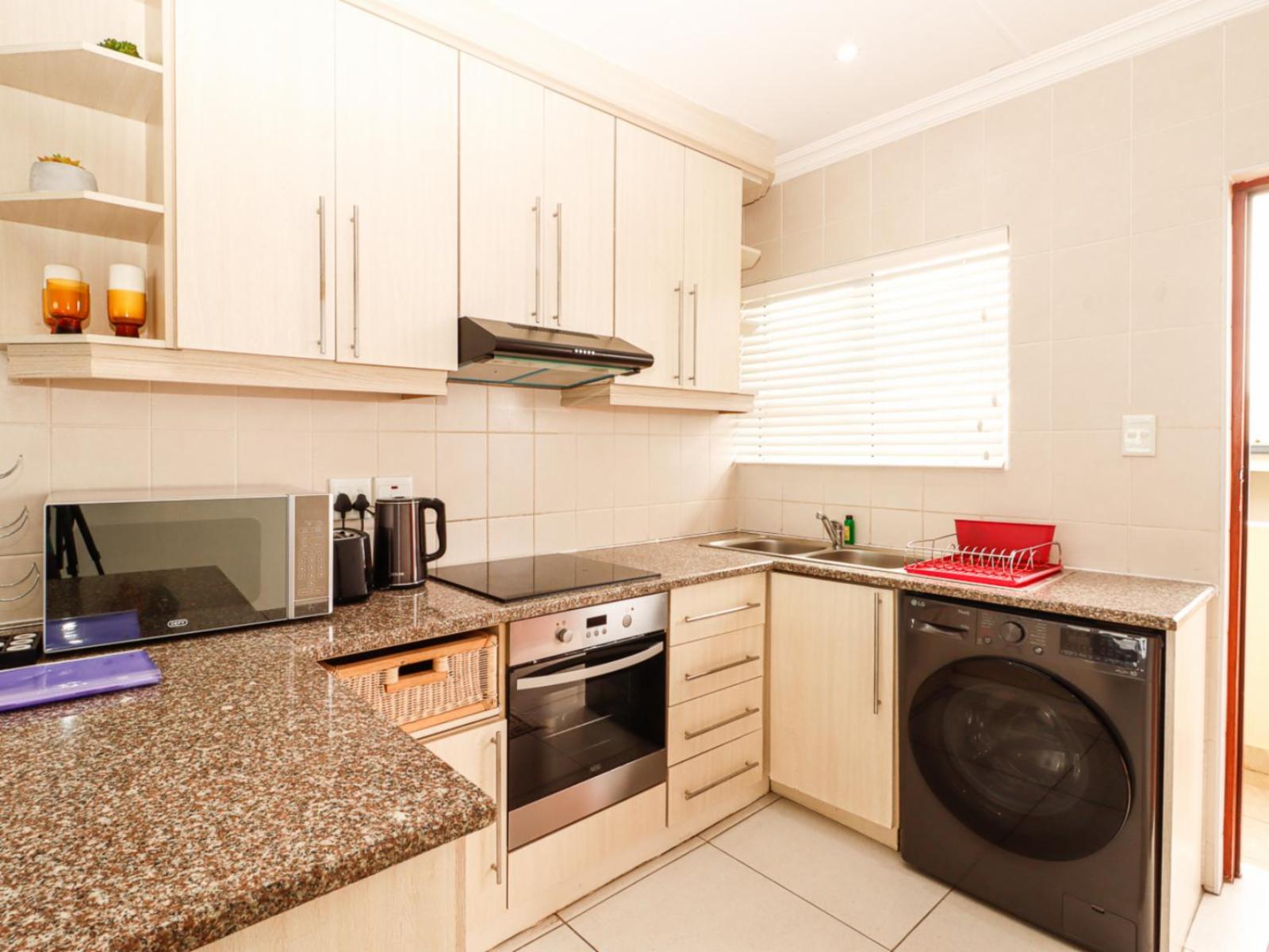 Roomtype 468: Breakfast area South Coast - Just Property