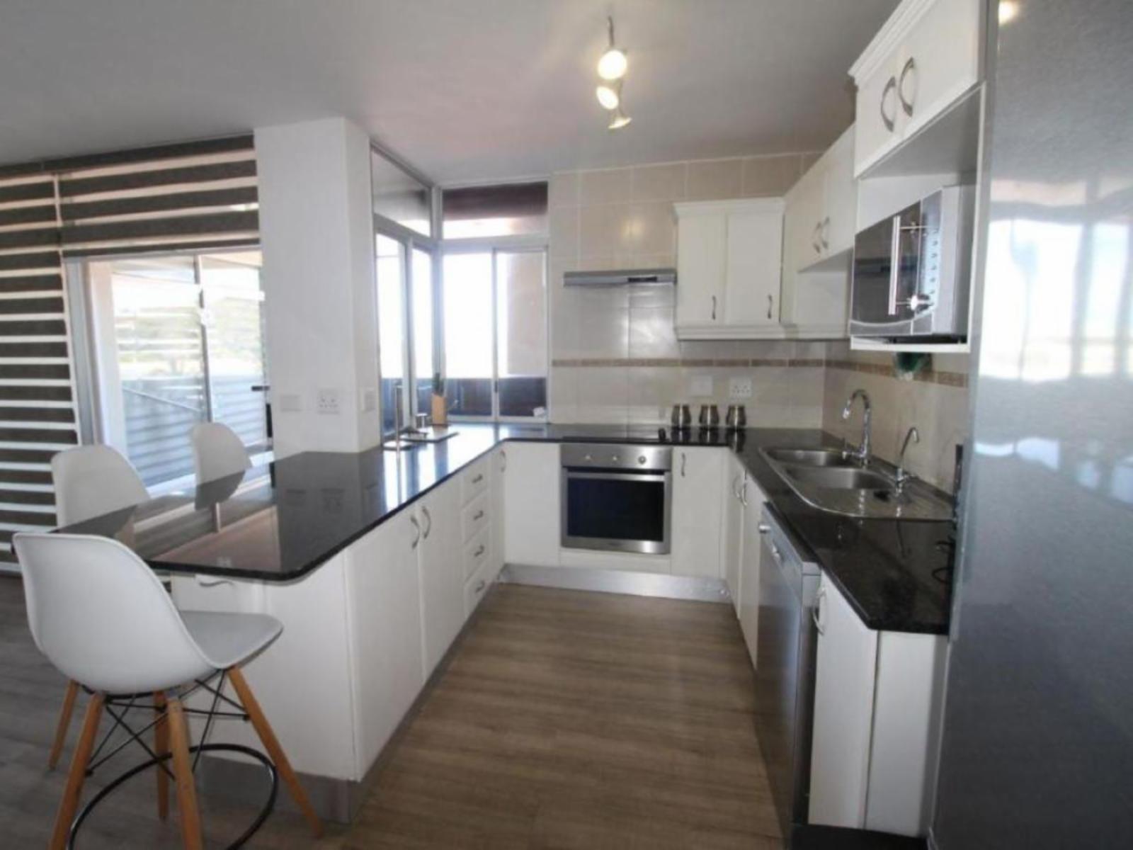 Roomtype 332: Breakfast area South Coast - Just Property